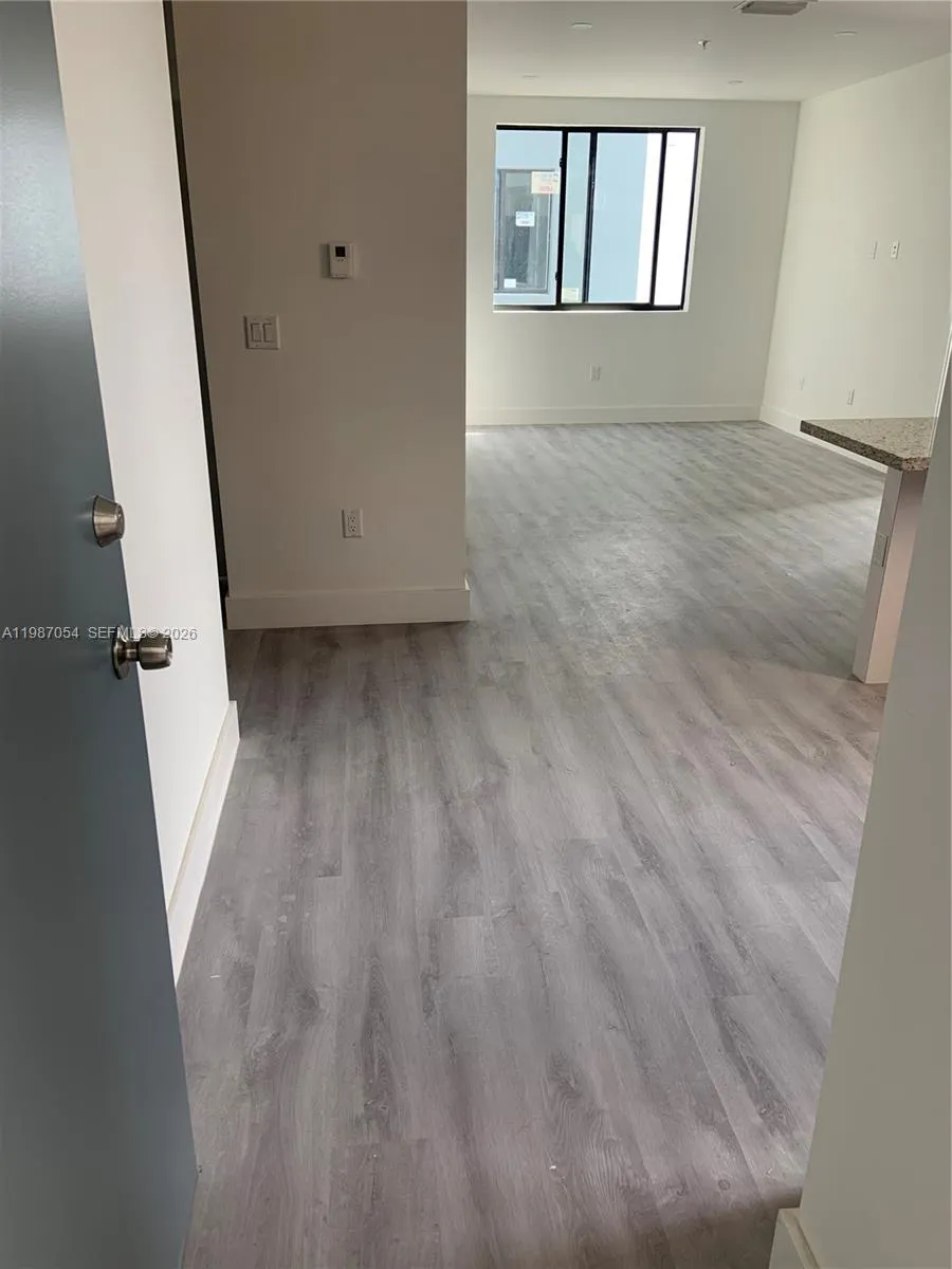 853 E 24th St 304, Hialeah, Florida 33013, Hialeah, Florida 33013, 2 Bedrooms Bedrooms, ,2 BathroomsBathrooms,Residential Lease,For Rent,853 E 24th St 304, Hialeah, Florida 33013,A11987054