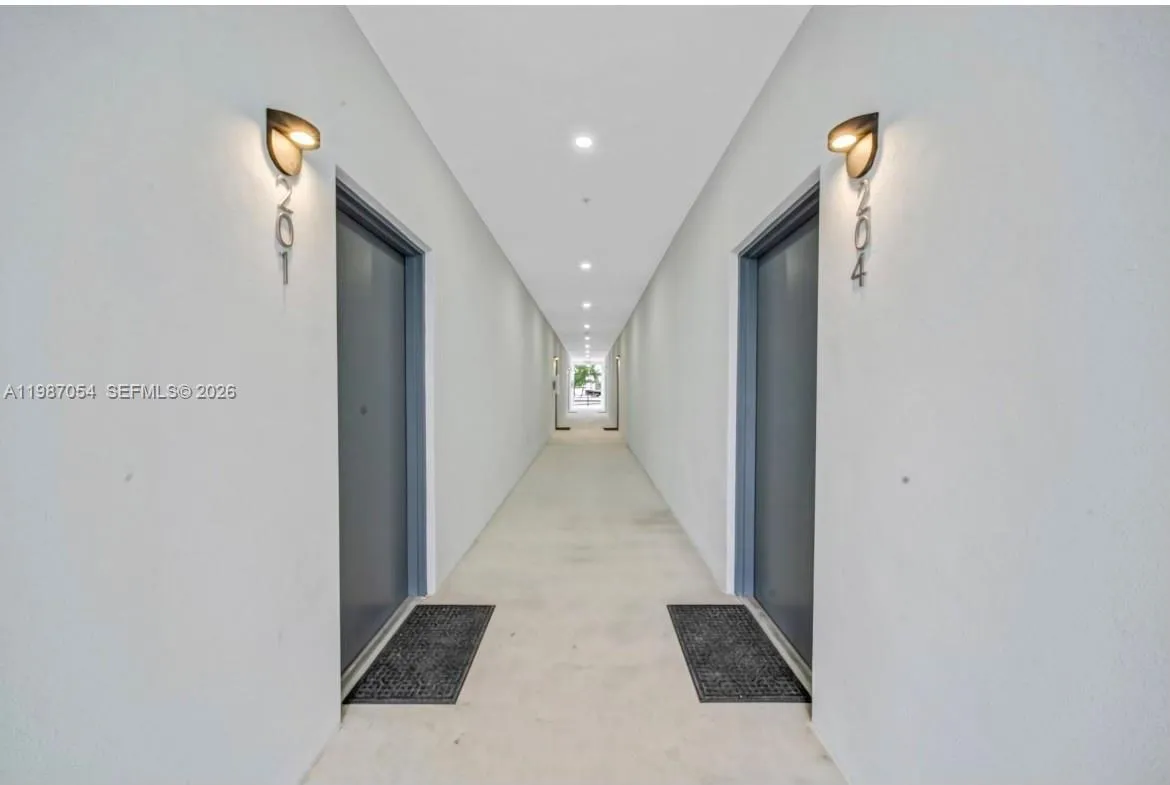 853 E 24th St 304, Hialeah, Florida 33013, Hialeah, Florida 33013, 2 Bedrooms Bedrooms, ,2 BathroomsBathrooms,Residential Lease,For Rent,853 E 24th St 304, Hialeah, Florida 33013,A11987054