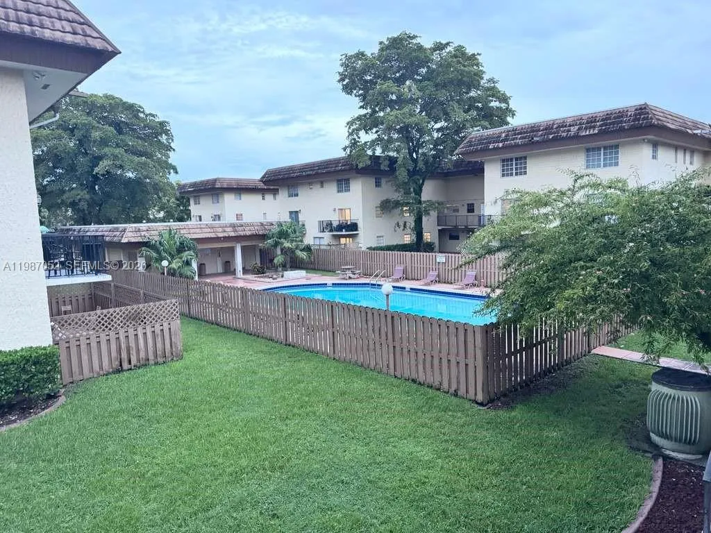 8500 Sw 109th Ave 6-118, Miami, Florida 33173, Miami, Florida 33173, 2 Bedrooms Bedrooms, ,2 BathroomsBathrooms,Residential Lease,For Rent,8500 Sw 109th Ave 6-118, Miami, Florida 33173,A11987052