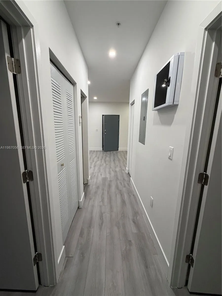 859 E 24th St 404, Hialeah, Florida 33013, Hialeah, Florida 33013, 2 Bedrooms Bedrooms, ,2 BathroomsBathrooms,Residential Lease,For Rent,859 E 24th St 404, Hialeah, Florida 33013,A11987056