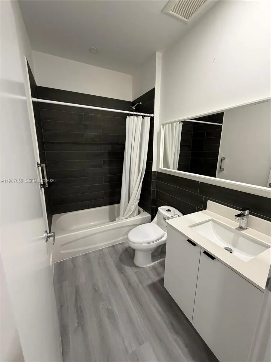 859 E 24th St 404, Hialeah, Florida 33013, Hialeah, Florida 33013, 2 Bedrooms Bedrooms, ,2 BathroomsBathrooms,Residential Lease,For Rent,859 E 24th St 404, Hialeah, Florida 33013,A11987056