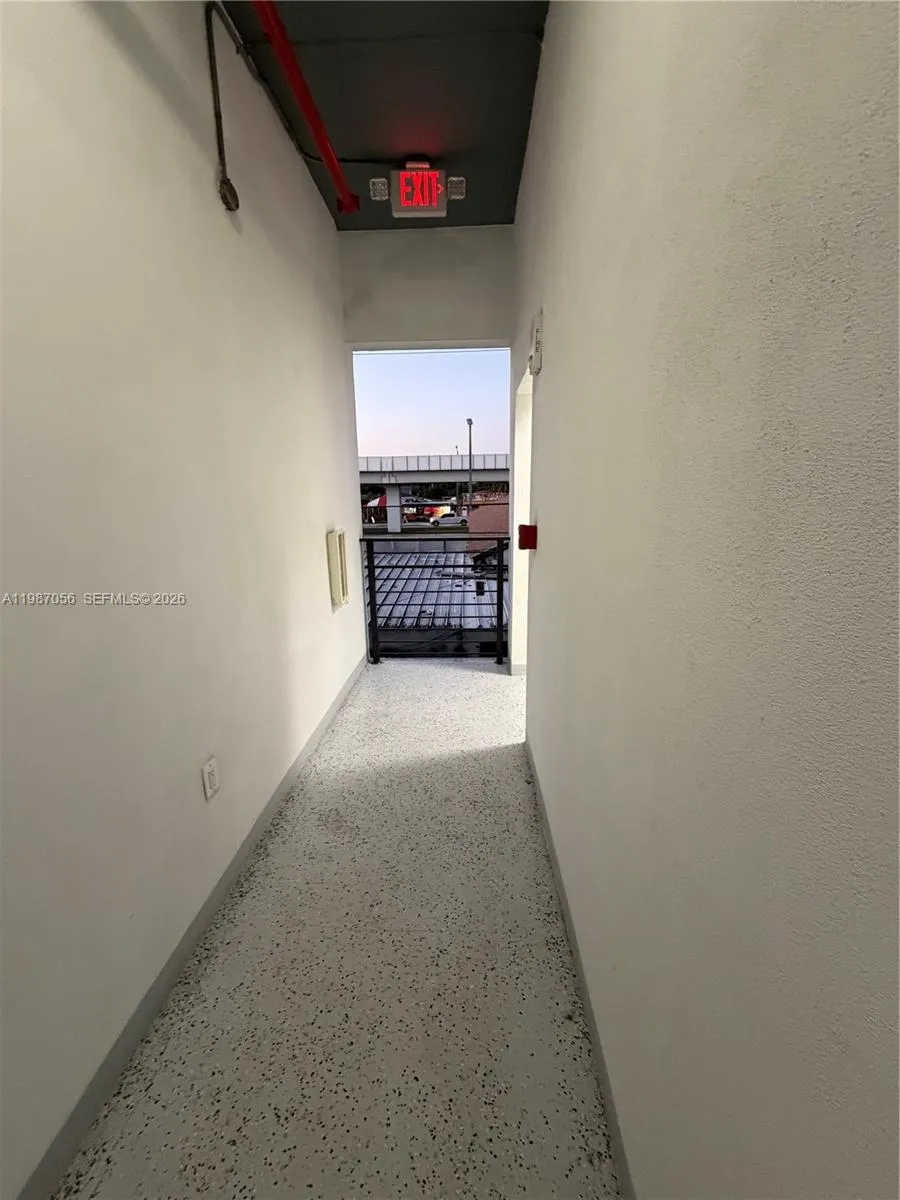 859 E 24th St 404, Hialeah, Florida 33013, Hialeah, Florida 33013, 2 Bedrooms Bedrooms, ,2 BathroomsBathrooms,Residential Lease,For Rent,859 E 24th St 404, Hialeah, Florida 33013,A11987056