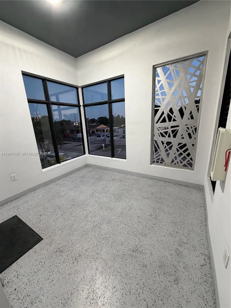 859 E 24th St 404, Hialeah, Florida 33013, Hialeah, Florida 33013, 2 Bedrooms Bedrooms, ,2 BathroomsBathrooms,Residential Lease,For Rent,859 E 24th St 404, Hialeah, Florida 33013,A11987056
