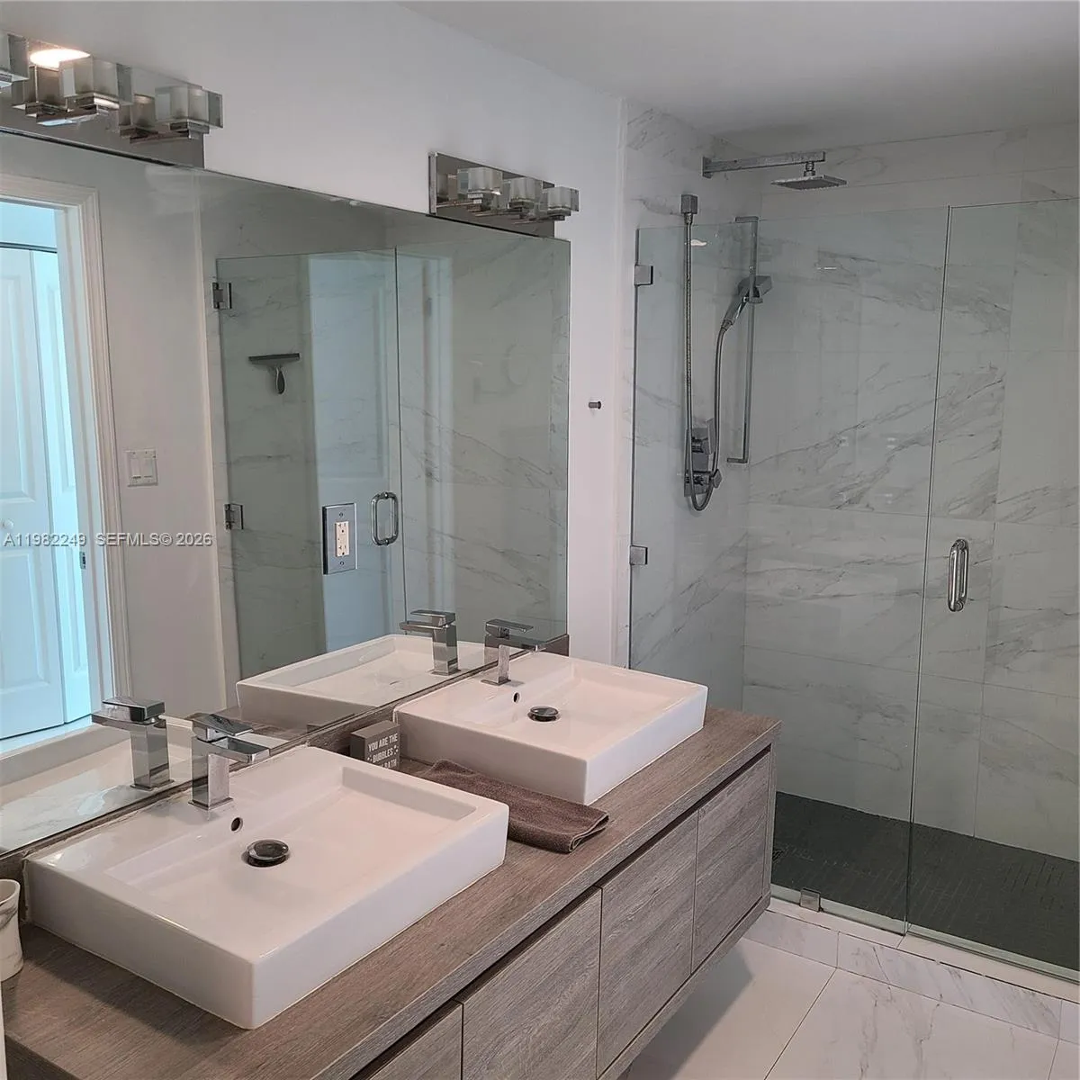 400 Sunny Isles Blvd 717, Sunny Isles Beach, Flori, Sunny Isles Beach, Florida 33160, 1 Bedroom Bedrooms, ,2 BathroomsBathrooms,Residential Lease,For Rent,400 Sunny Isles Blvd 717, Sunny Isles Beach, Flori,A11982249