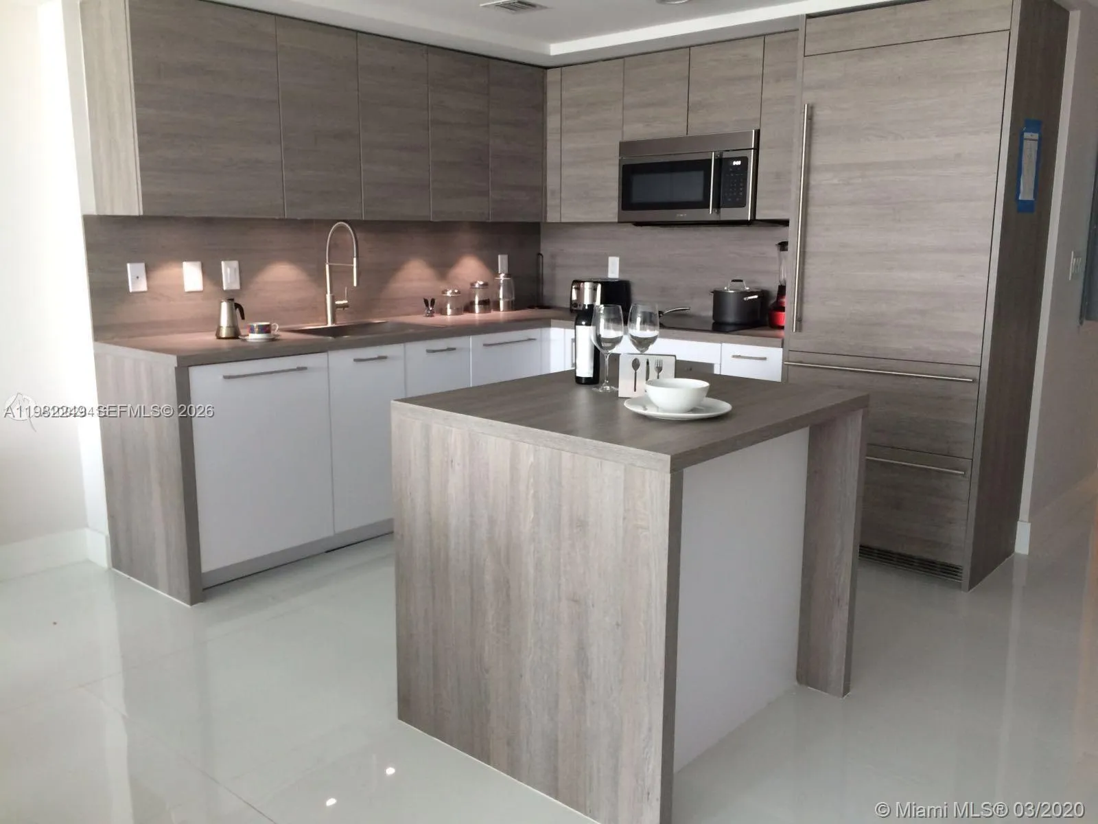 400 Sunny Isles Blvd 717, Sunny Isles Beach, Flori, Sunny Isles Beach, Florida 33160, 1 Bedroom Bedrooms, ,2 BathroomsBathrooms,Residential Lease,For Rent,400 Sunny Isles Blvd 717, Sunny Isles Beach, Flori,A11982249