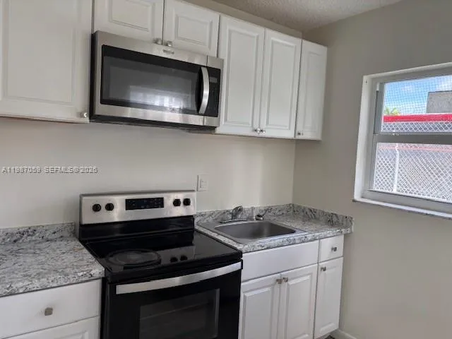 828 Sw 20th Ave 1, Miami, Florida 33135, Miami, Florida 33135, 2 Bedrooms Bedrooms, ,1 BathroomBathrooms,Residential Lease,For Rent,828 Sw 20th Ave 1, Miami, Florida 33135,A11987059
