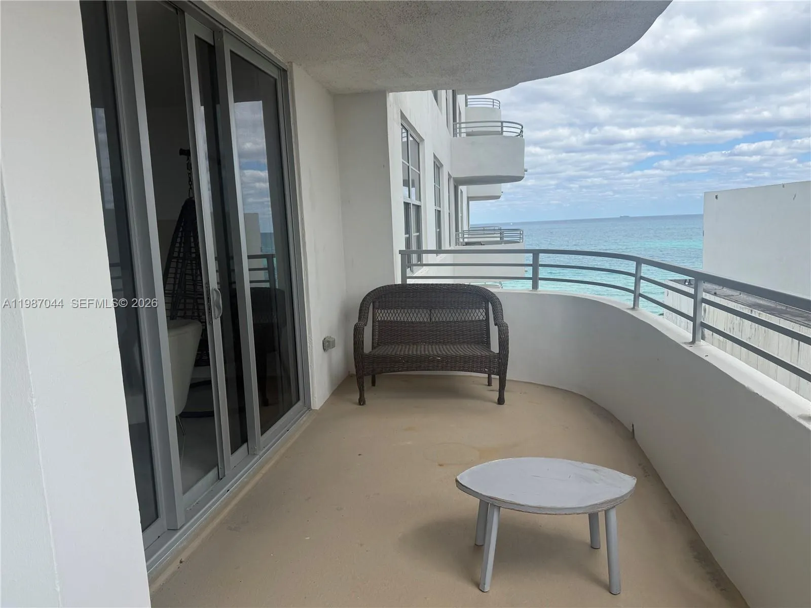 5555 Collins Ave 8r, Miami Beach, Florida 33140, Miami Beach, Florida 33140, 2 Bedrooms Bedrooms, ,2 BathroomsBathrooms,Residential Lease,For Rent,5555 Collins Ave 8r, Miami Beach, Florida 33140,A11987044