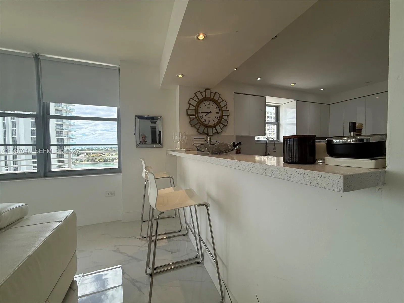 5555 Collins Ave 8r, Miami Beach, Florida 33140, Miami Beach, Florida 33140, 2 Bedrooms Bedrooms, ,2 BathroomsBathrooms,Residential Lease,For Rent,5555 Collins Ave 8r, Miami Beach, Florida 33140,A11987044
