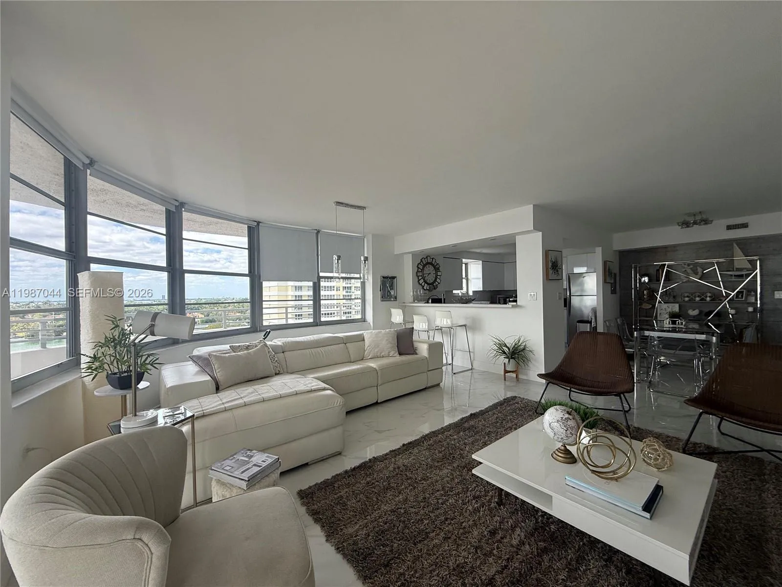 5555 Collins Ave 8r, Miami Beach, Florida 33140, Miami Beach, Florida 33140, 2 Bedrooms Bedrooms, ,2 BathroomsBathrooms,Residential Lease,For Rent,5555 Collins Ave 8r, Miami Beach, Florida 33140,A11987044
