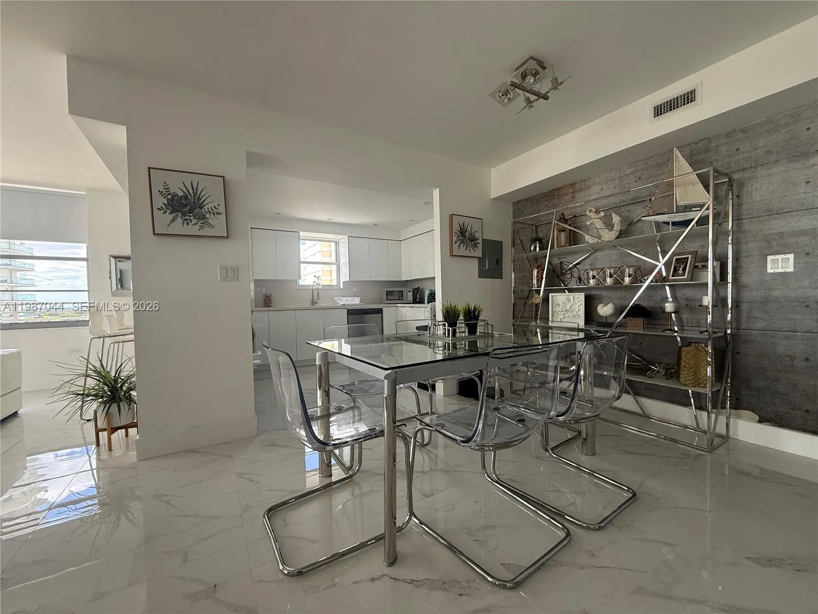 5555 Collins Ave 8r, Miami Beach, Florida 33140, Miami Beach, Florida 33140, 2 Bedrooms Bedrooms, ,2 BathroomsBathrooms,Residential Lease,For Rent,5555 Collins Ave 8r, Miami Beach, Florida 33140,A11987044