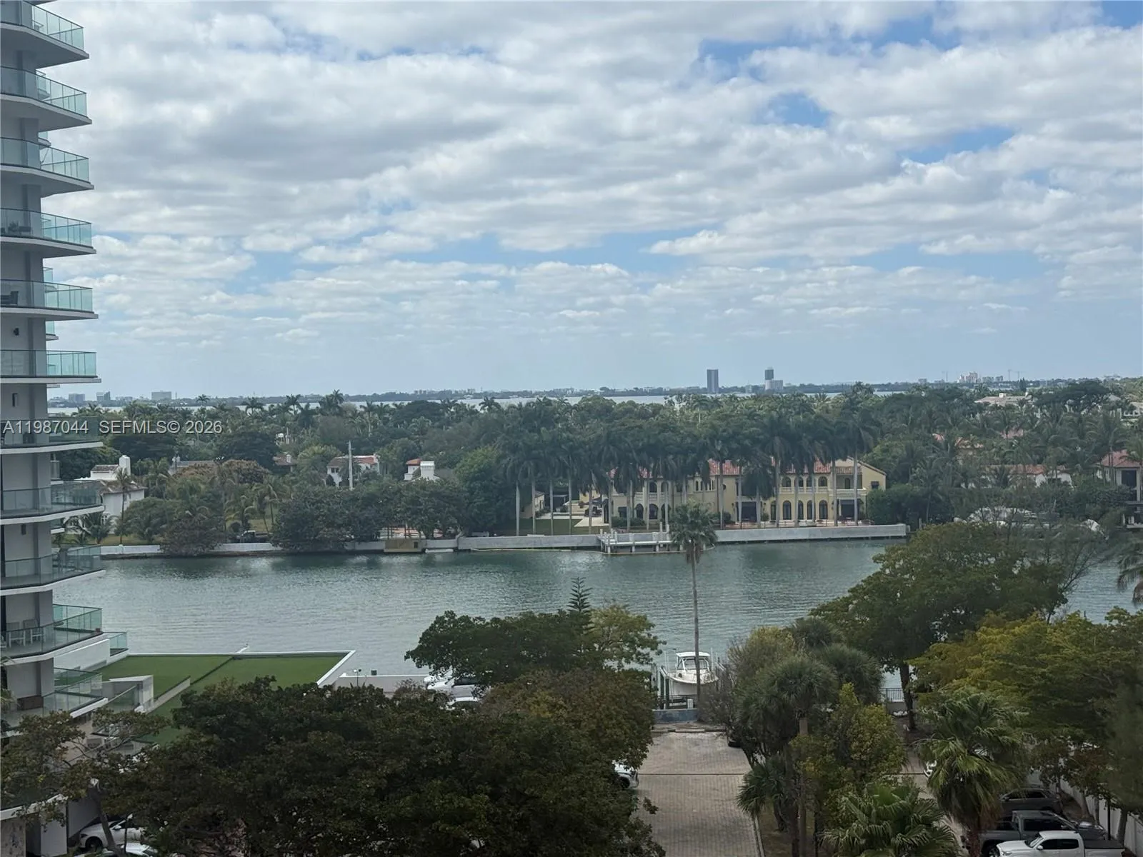 5555 Collins Ave 8r, Miami Beach, Florida 33140, Miami Beach, Florida 33140, 2 Bedrooms Bedrooms, ,2 BathroomsBathrooms,Residential Lease,For Rent,5555 Collins Ave 8r, Miami Beach, Florida 33140,A11987044