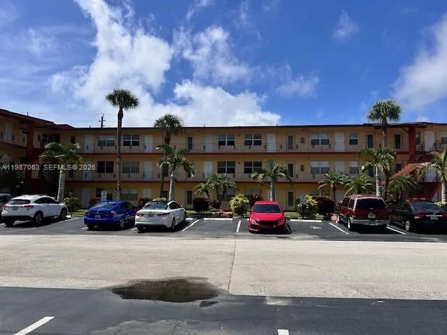 5050 Bayview Dr 17, Fort Lauderdale, Florida 33308, Fort Lauderdale, Florida 33308, 2 Bedrooms Bedrooms, ,1 BathroomBathrooms,Residential,For Sale,5050 Bayview Dr 17, Fort Lauderdale, Florida 33308,A11987063