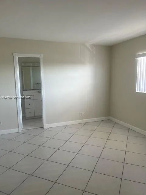 5050 Bayview Dr 17, Fort Lauderdale, Florida 33308, Fort Lauderdale, Florida 33308, 2 Bedrooms Bedrooms, ,1 BathroomBathrooms,Residential,For Sale,5050 Bayview Dr 17, Fort Lauderdale, Florida 33308,A11987063