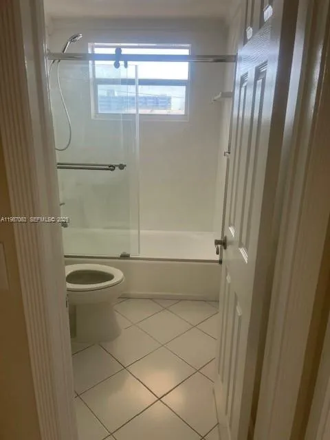 5050 Bayview Dr 17, Fort Lauderdale, Florida 33308, Fort Lauderdale, Florida 33308, 2 Bedrooms Bedrooms, ,1 BathroomBathrooms,Residential,For Sale,5050 Bayview Dr 17, Fort Lauderdale, Florida 33308,A11987063