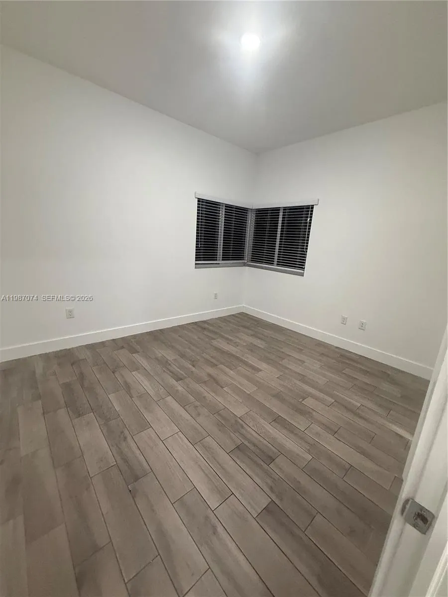 486 E 30th St 202, Hialeah, Florida 33013, Hialeah, Florida 33013, 2 Bedrooms Bedrooms, ,2 BathroomsBathrooms,Residential Lease,For Rent,486 E 30th St 202, Hialeah, Florida 33013,A11987074