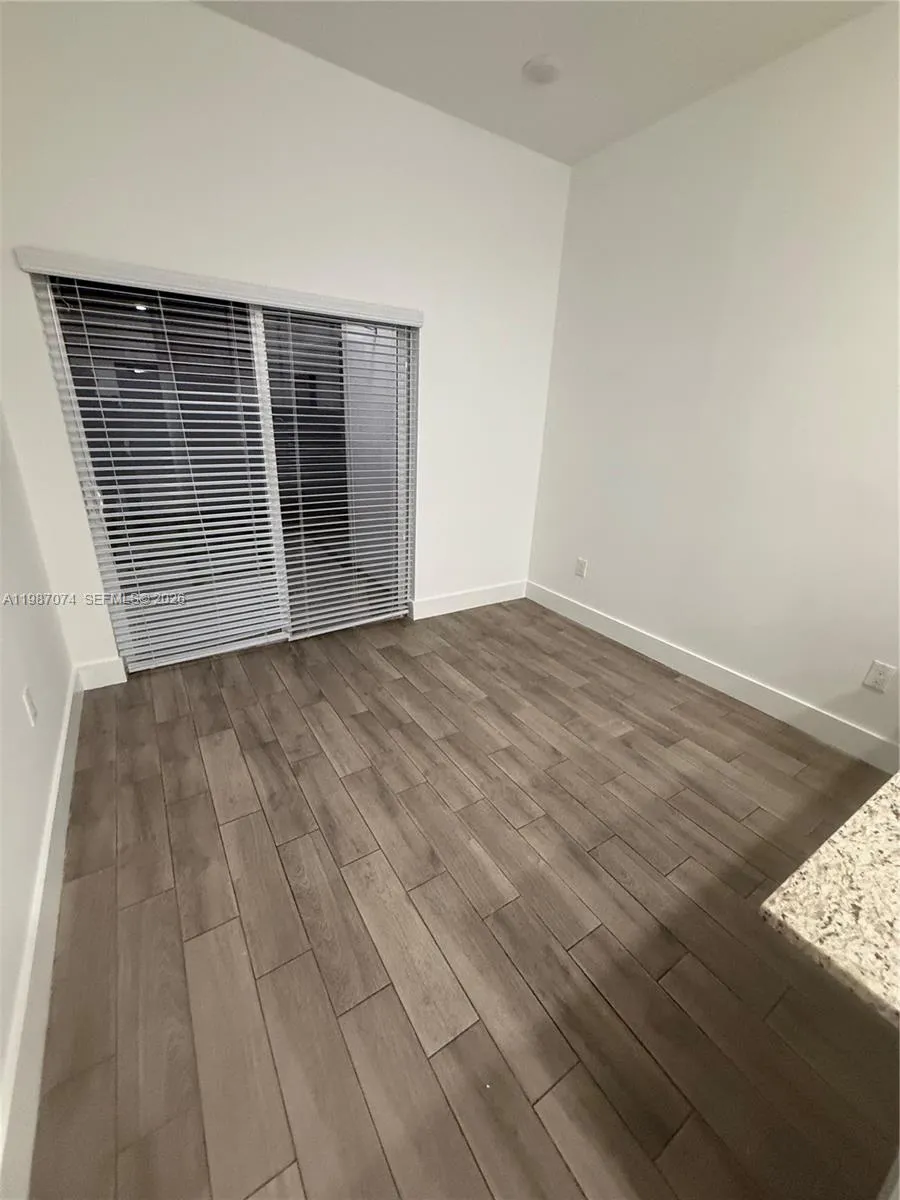486 E 30th St 202, Hialeah, Florida 33013, Hialeah, Florida 33013, 2 Bedrooms Bedrooms, ,2 BathroomsBathrooms,Residential Lease,For Rent,486 E 30th St 202, Hialeah, Florida 33013,A11987074