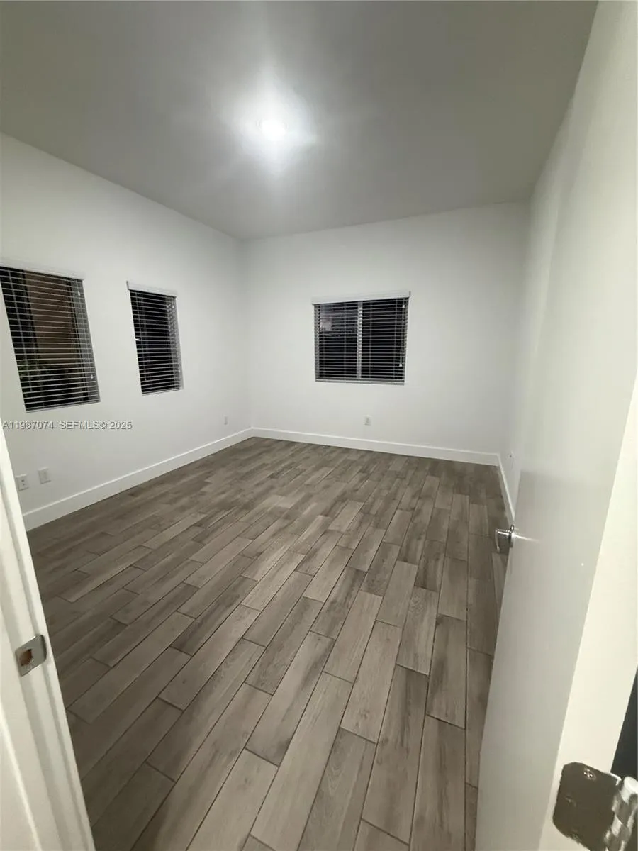 486 E 30th St 202, Hialeah, Florida 33013, Hialeah, Florida 33013, 2 Bedrooms Bedrooms, ,2 BathroomsBathrooms,Residential Lease,For Rent,486 E 30th St 202, Hialeah, Florida 33013,A11987074