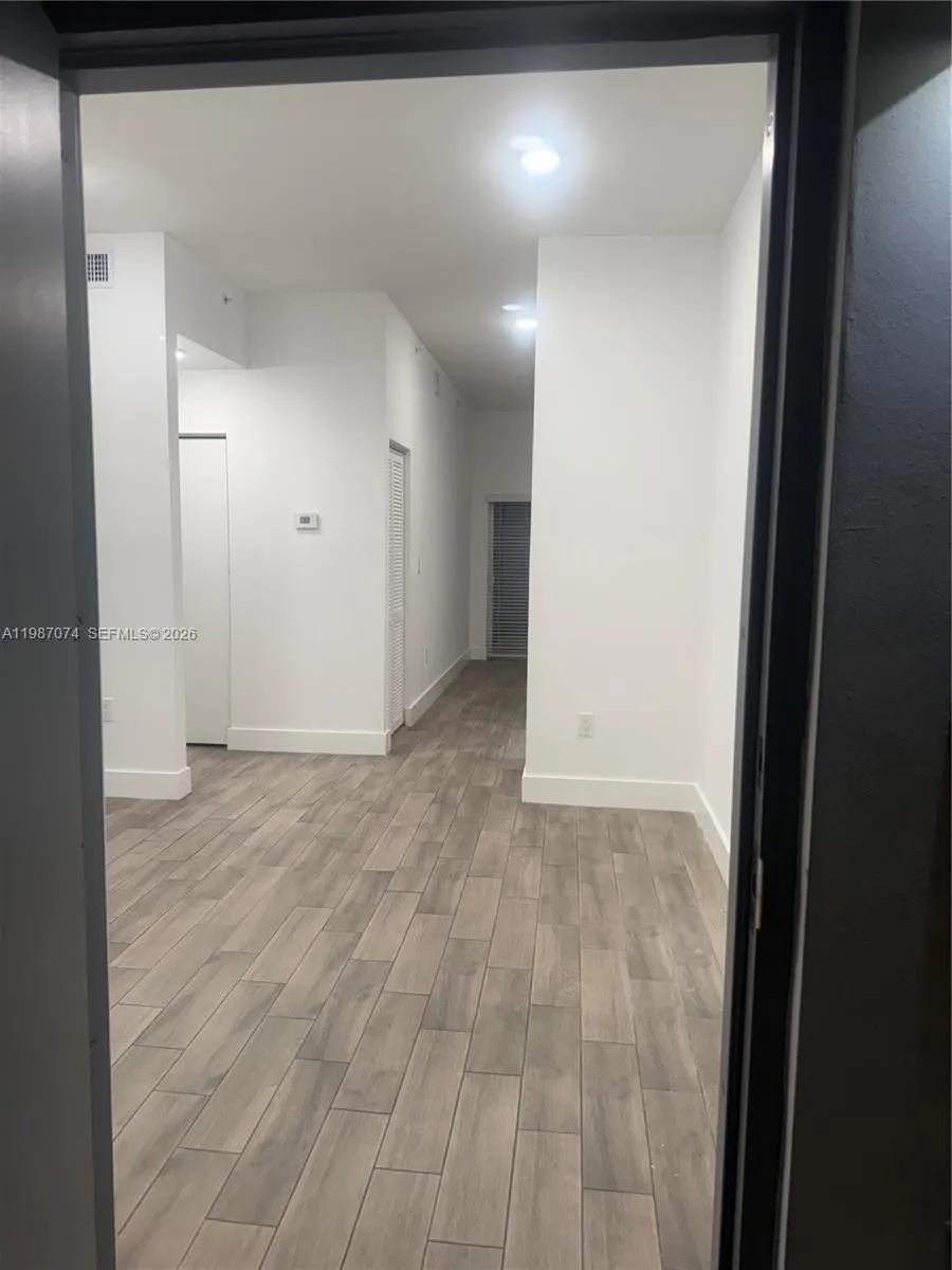 486 E 30th St 202, Hialeah, Florida 33013, Hialeah, Florida 33013, 2 Bedrooms Bedrooms, ,2 BathroomsBathrooms,Residential Lease,For Rent,486 E 30th St 202, Hialeah, Florida 33013,A11987074