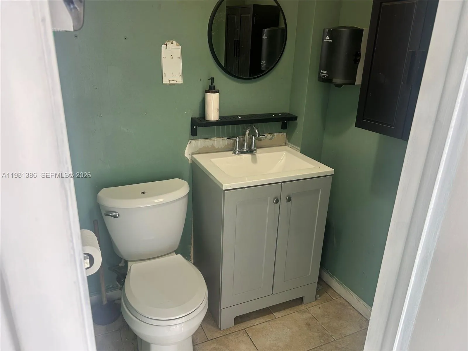 1912 N Dixie Hwy, Hollywood, Florida 33020, Hollywood, Florida 33020, ,Commercial Lease,For Rent,1912 N Dixie Hwy, Hollywood, Florida 33020,A11981386