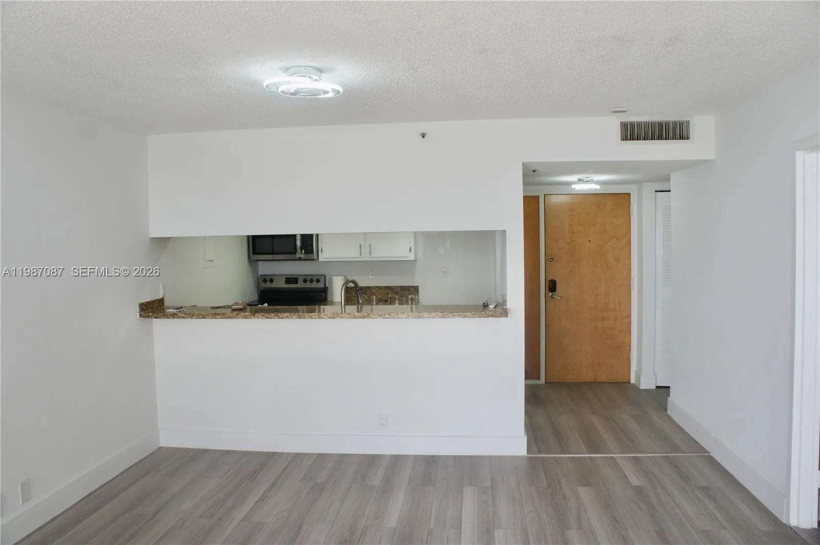 7601 E Treasure Dr 1406, North Bay Village, Florid, North Bay Village, Florida 33141, 2 Bedrooms Bedrooms, ,2 BathroomsBathrooms,Residential Lease,For Rent,7601 E Treasure Dr 1406, North Bay Village, Florid,A11987087