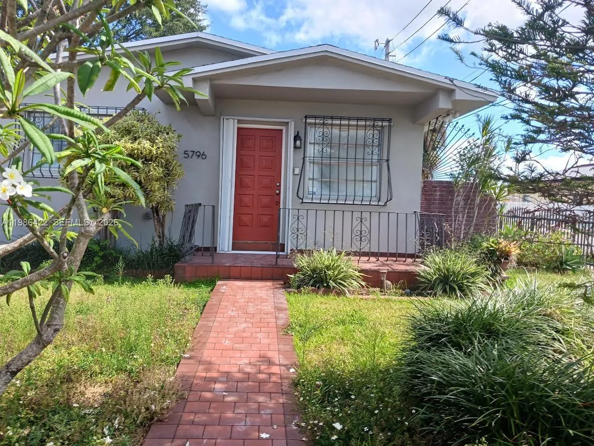 5796 Sw 5th St A, Miami, Florida 33144, Miami, Florida 33144, 3 Bedrooms Bedrooms, ,2 BathroomsBathrooms,Residential Lease,For Rent,5796 Sw 5th St A, Miami, Florida 33144,A11986422 5796 Sw 5th St A, Miami, Florida 33144, Miami, Florida 33144, 3 Bedrooms Bedrooms, ,2 BathroomsBathrooms,Residential Lease,For Rent,5796 Sw 5th St A, Miami, Florida 33144,A11986422