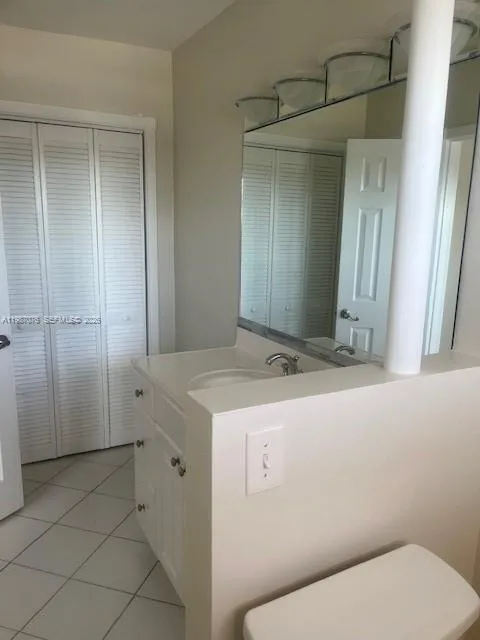 5050 Bayview Dr 17, Fort Lauderdale, Florida 33308, Fort Lauderdale, Florida 33308, 2 Bedrooms Bedrooms, ,1 BathroomBathrooms,Residential Lease,For Rent,5050 Bayview Dr 17, Fort Lauderdale, Florida 33308,A11987076