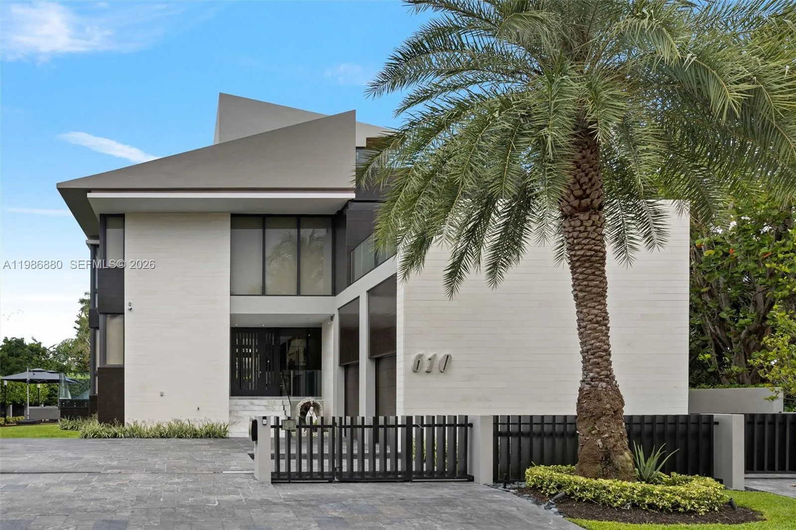 610 Harbor Cir, Key Biscayne, Florida 33149, Key Biscayne, Florida 33149, 6 Bedrooms Bedrooms, ,6 BathroomsBathrooms,Residential,For Sale,610 Harbor Cir, Key Biscayne, Florida 33149,A11986880