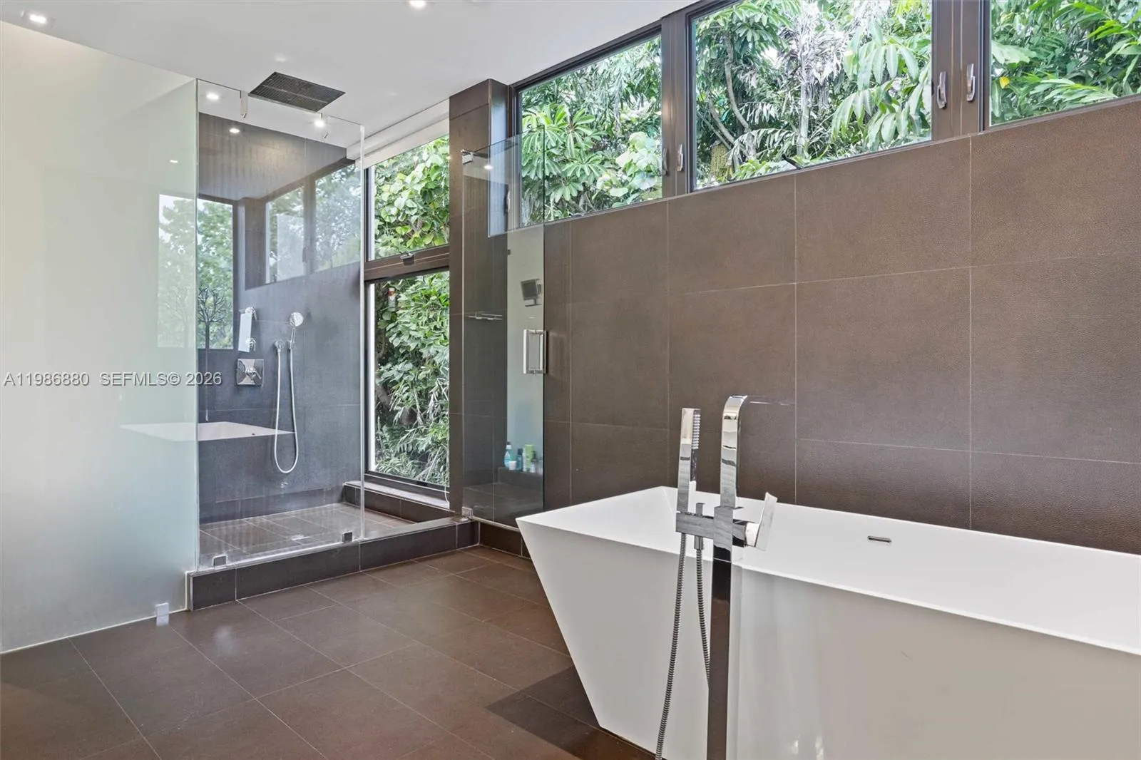 610 Harbor Cir, Key Biscayne, Florida 33149, Key Biscayne, Florida 33149, 6 Bedrooms Bedrooms, ,6 BathroomsBathrooms,Residential,For Sale,610 Harbor Cir, Key Biscayne, Florida 33149,A11986880