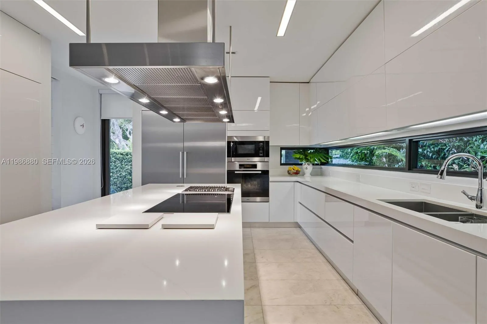 610 Harbor Cir, Key Biscayne, Florida 33149, Key Biscayne, Florida 33149, 6 Bedrooms Bedrooms, ,6 BathroomsBathrooms,Residential,For Sale,610 Harbor Cir, Key Biscayne, Florida 33149,A11986880