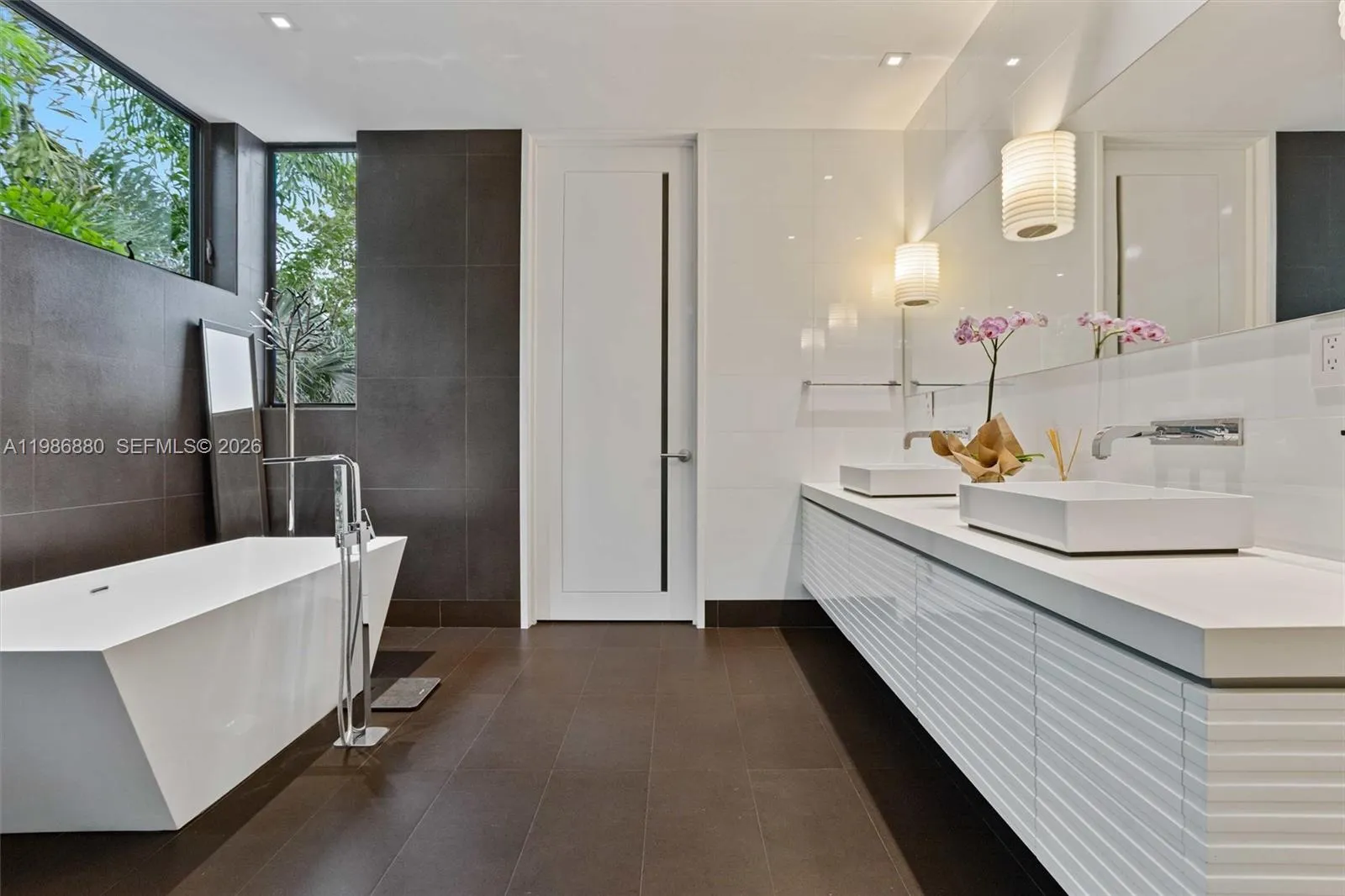 610 Harbor Cir, Key Biscayne, Florida 33149, Key Biscayne, Florida 33149, 6 Bedrooms Bedrooms, ,6 BathroomsBathrooms,Residential,For Sale,610 Harbor Cir, Key Biscayne, Florida 33149,A11986880