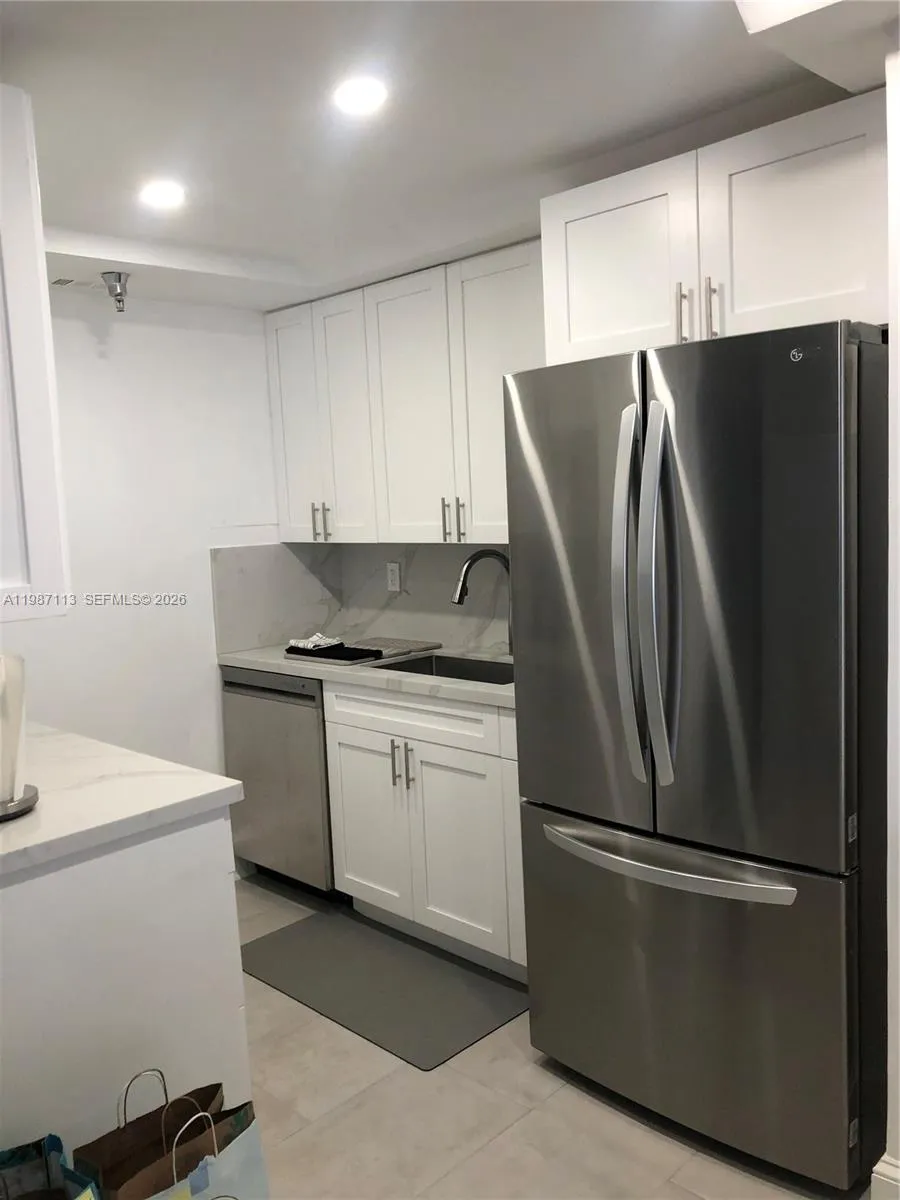 1000 West Ave 1110, Miami Beach, Florida 33139, Miami Beach, Florida 33139, 1 Bedroom Bedrooms, ,1 BathroomBathrooms,Residential Lease,For Rent,1000 West Ave 1110, Miami Beach, Florida 33139,A11987113