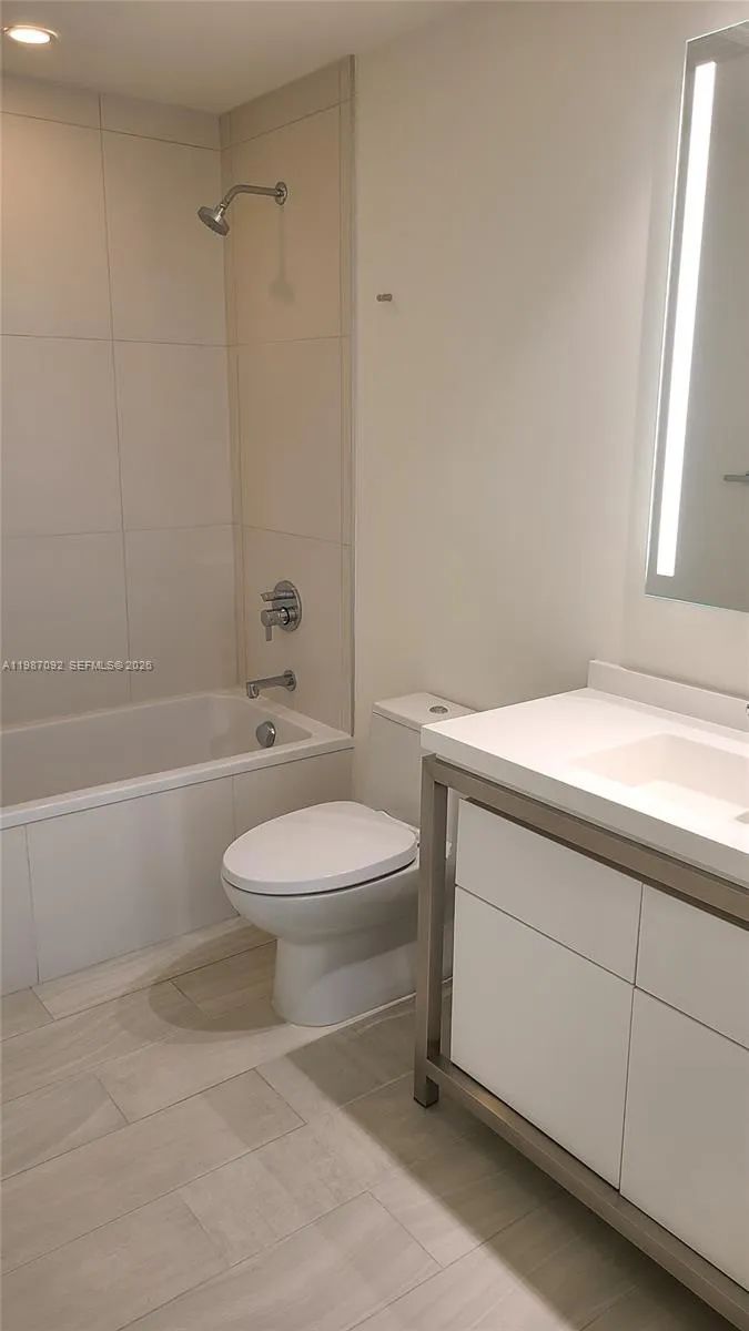 2000 Metropica Way 201, Sunrise, Florida 33323, Sunrise, Florida 33323, 1 Bedroom Bedrooms, ,1 BathroomBathrooms,Residential Lease,For Rent,2000 Metropica Way 201, Sunrise, Florida 33323,A11987092