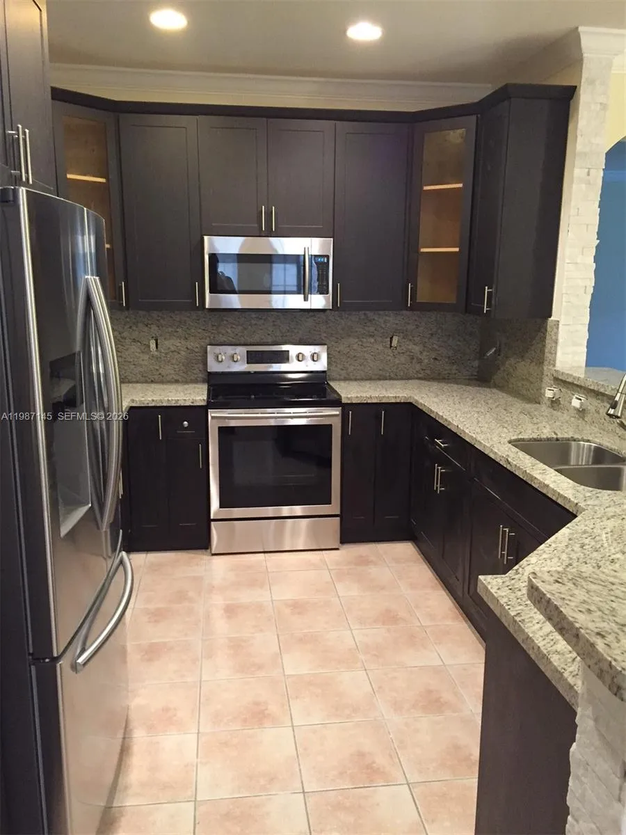 1531 Passion Vine Cir 3-2, Weston, Florida 33326, Weston, Florida 33326, 3 Bedrooms Bedrooms, ,2 BathroomsBathrooms,Residential Lease,For Rent,1531 Passion Vine Cir 3-2, Weston, Florida 33326,A11987145