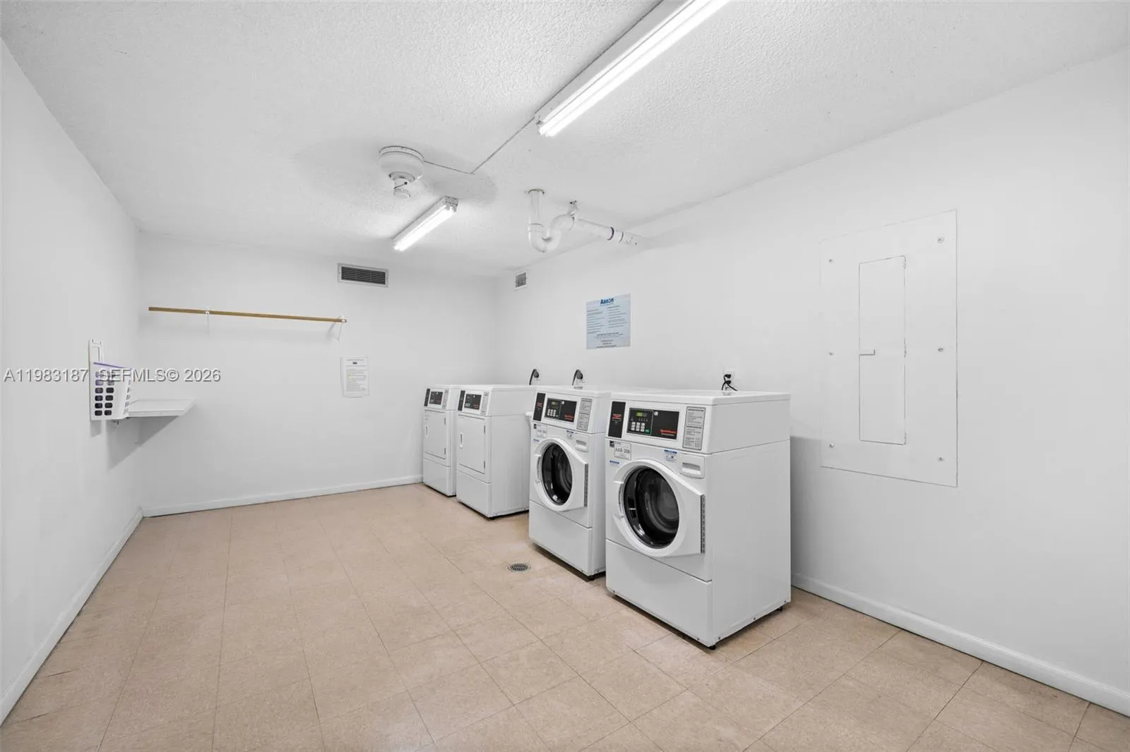 230 S 174th St 2202, Sunny Isles Beach, Florida 33, Sunny Isles Beach, Florida 33160, 2 Bedrooms Bedrooms, ,2 BathroomsBathrooms,Residential,For Sale,230 S 174th St 2202, Sunny Isles Beach, Florida 33,A11983187