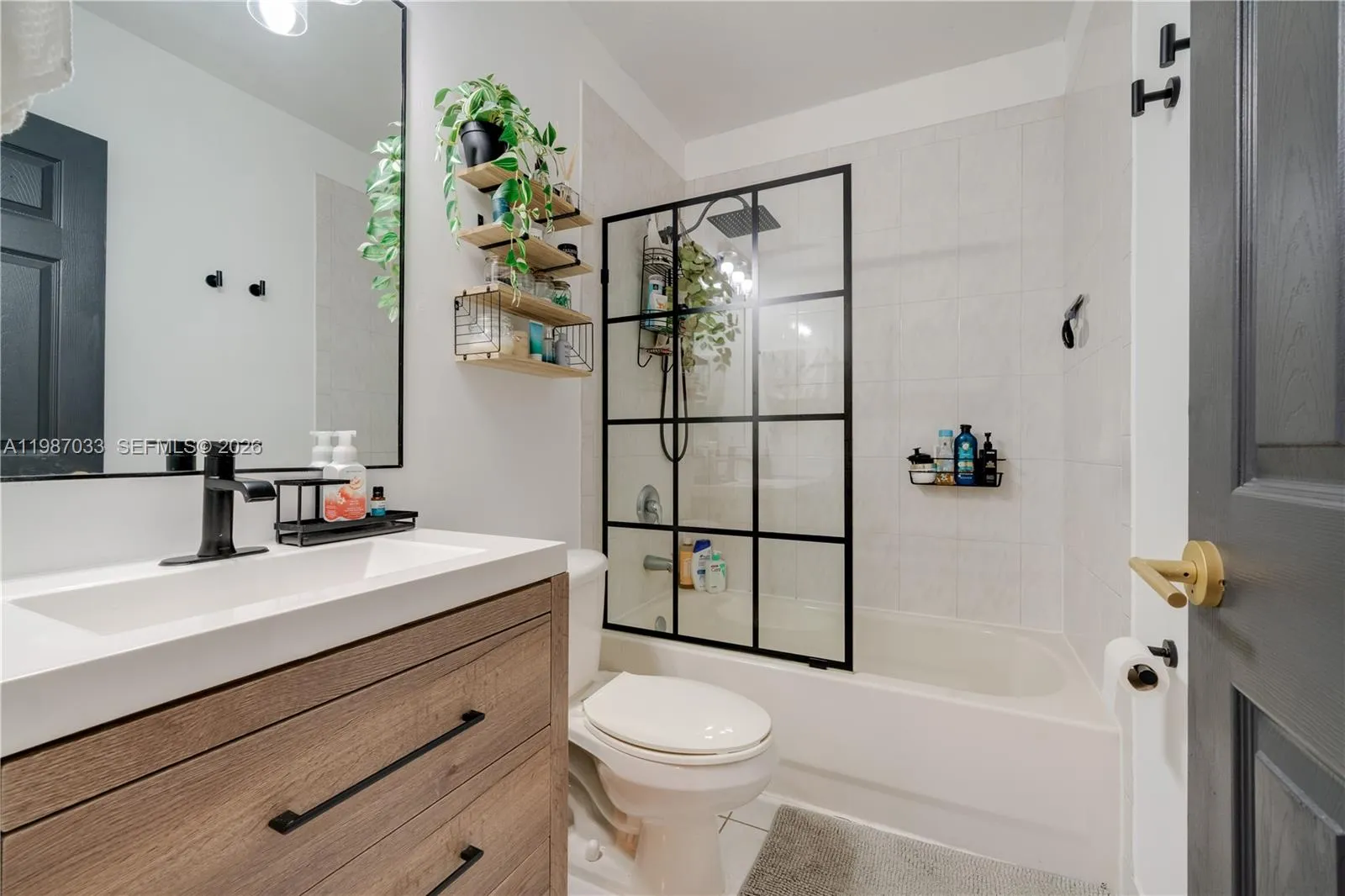 8916 Sw 19th St, Miramar, Florida 33025, Miramar, Florida 33025, 2 Bedrooms Bedrooms, ,2 BathroomsBathrooms,Residential,For Sale,8916 Sw 19th St, Miramar, Florida 33025,A11987033