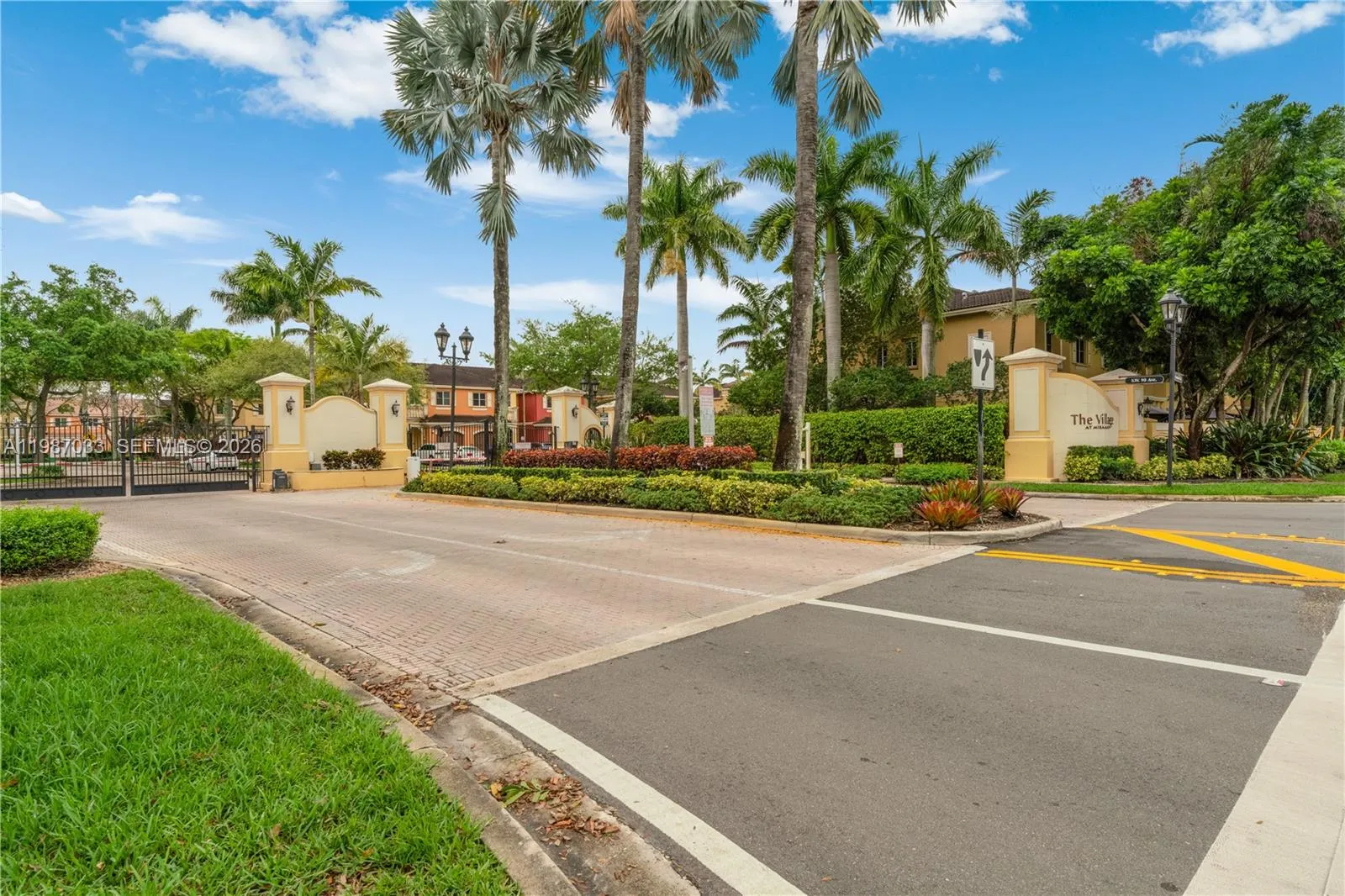 8916 Sw 19th St, Miramar, Florida 33025, Miramar, Florida 33025, 2 Bedrooms Bedrooms, ,2 BathroomsBathrooms,Residential,For Sale,8916 Sw 19th St, Miramar, Florida 33025,A11987033