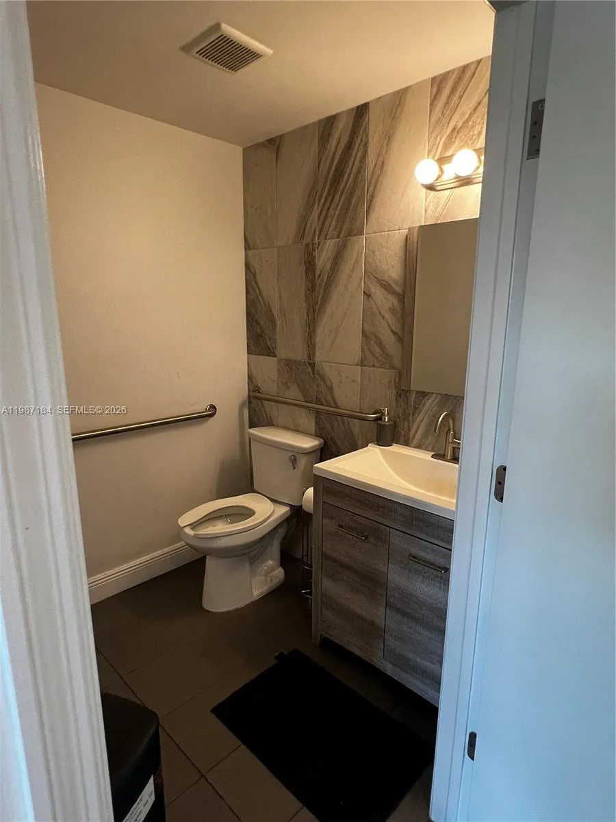 8221 Nw 30th Ter, Doral, Florida 33198, Doral, Florida 33198, ,Commercial Sale,For Sale,8221 Nw 30th Ter, Doral, Florida 33198,A11987184