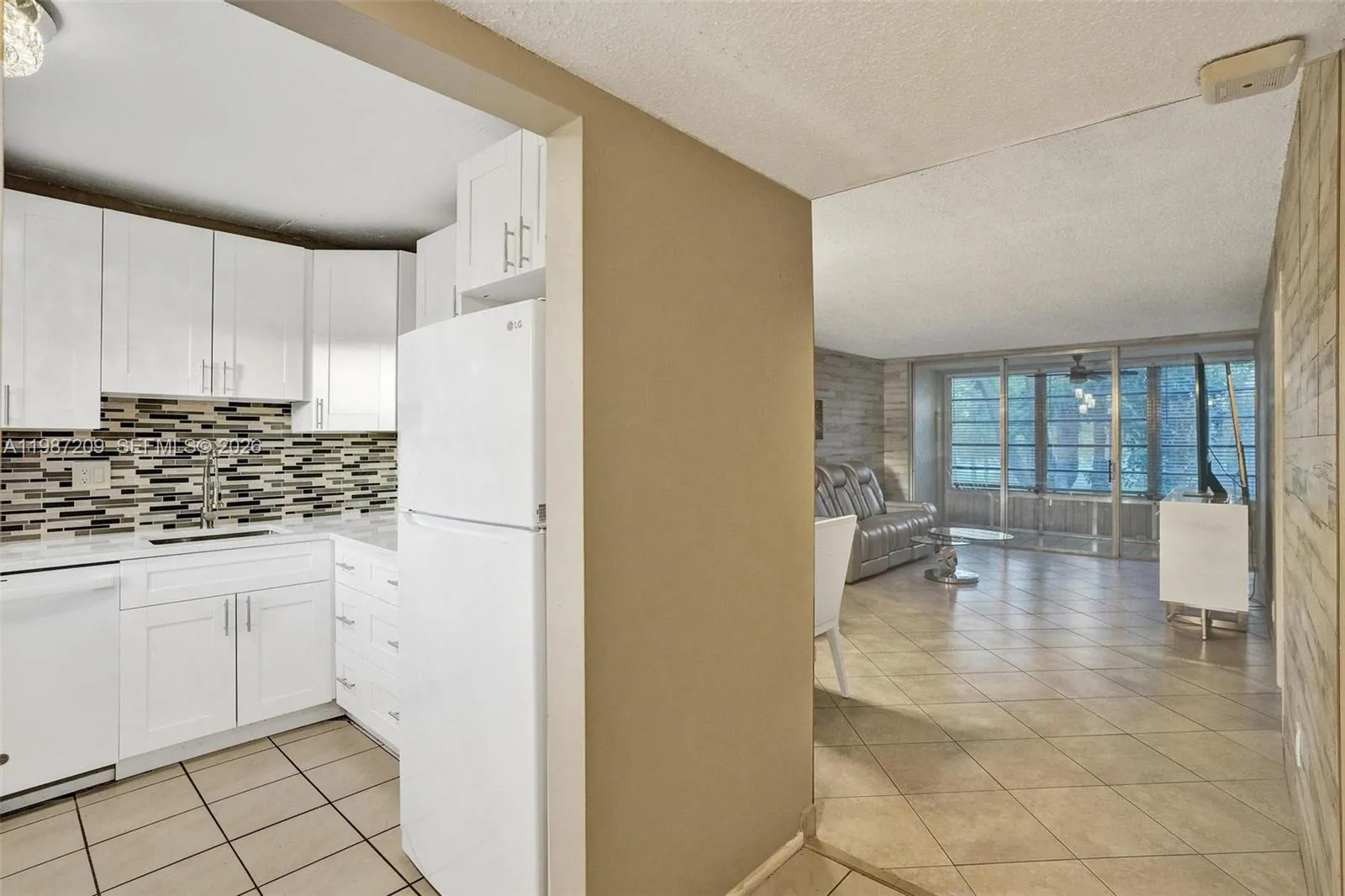 8301 Sands Point Blvd S205, Tamarac, Florida 33321, Tamarac, Florida 33321, 1 Bedroom Bedrooms, ,1 BathroomBathrooms,Residential Lease,For Rent,8301 Sands Point Blvd S205, Tamarac, Florida 33321,A11987209