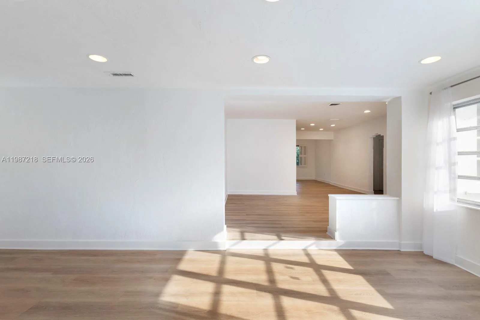 2515 Overbrook St, Miami, Florida 33133, Miami, Florida 33133, 2 Bedrooms Bedrooms, ,2 BathroomsBathrooms,Residential Lease,For Rent,2515 Overbrook St, Miami, Florida 33133,A11987218