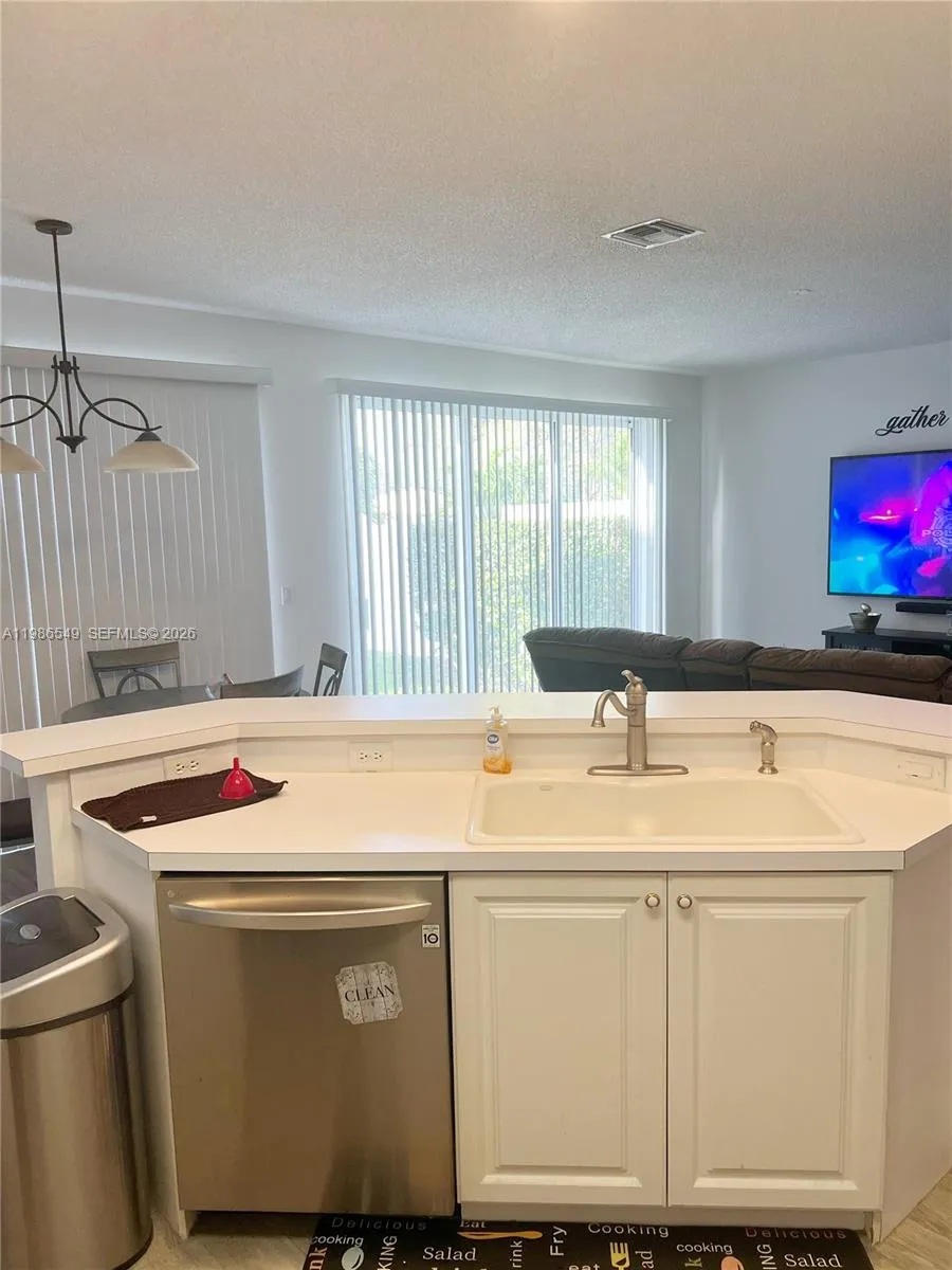 15973 Nw 16th Ct, Pembroke Pines, Florida 33028, Pembroke Pines, Florida 33028, 4 Bedrooms Bedrooms, ,2 BathroomsBathrooms,Residential,For Sale,15973 Nw 16th Ct, Pembroke Pines, Florida 33028,A11986549