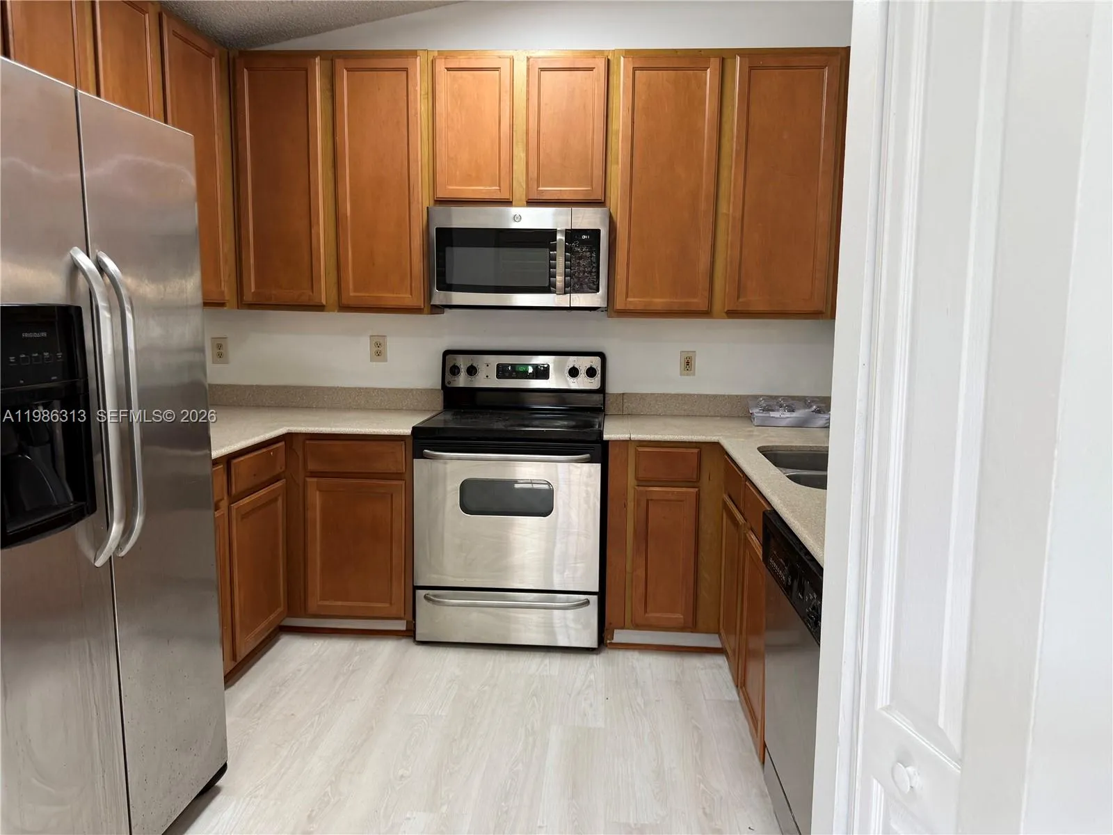 502 Sw 158th Ter 201, Pembroke Pines, Florida 3302, Pembroke Pines, Florida 33027, 2 Bedrooms Bedrooms, ,2 BathroomsBathrooms,Residential Lease,For Rent,502 Sw 158th Ter 201, Pembroke Pines, Florida 3302,A11986313