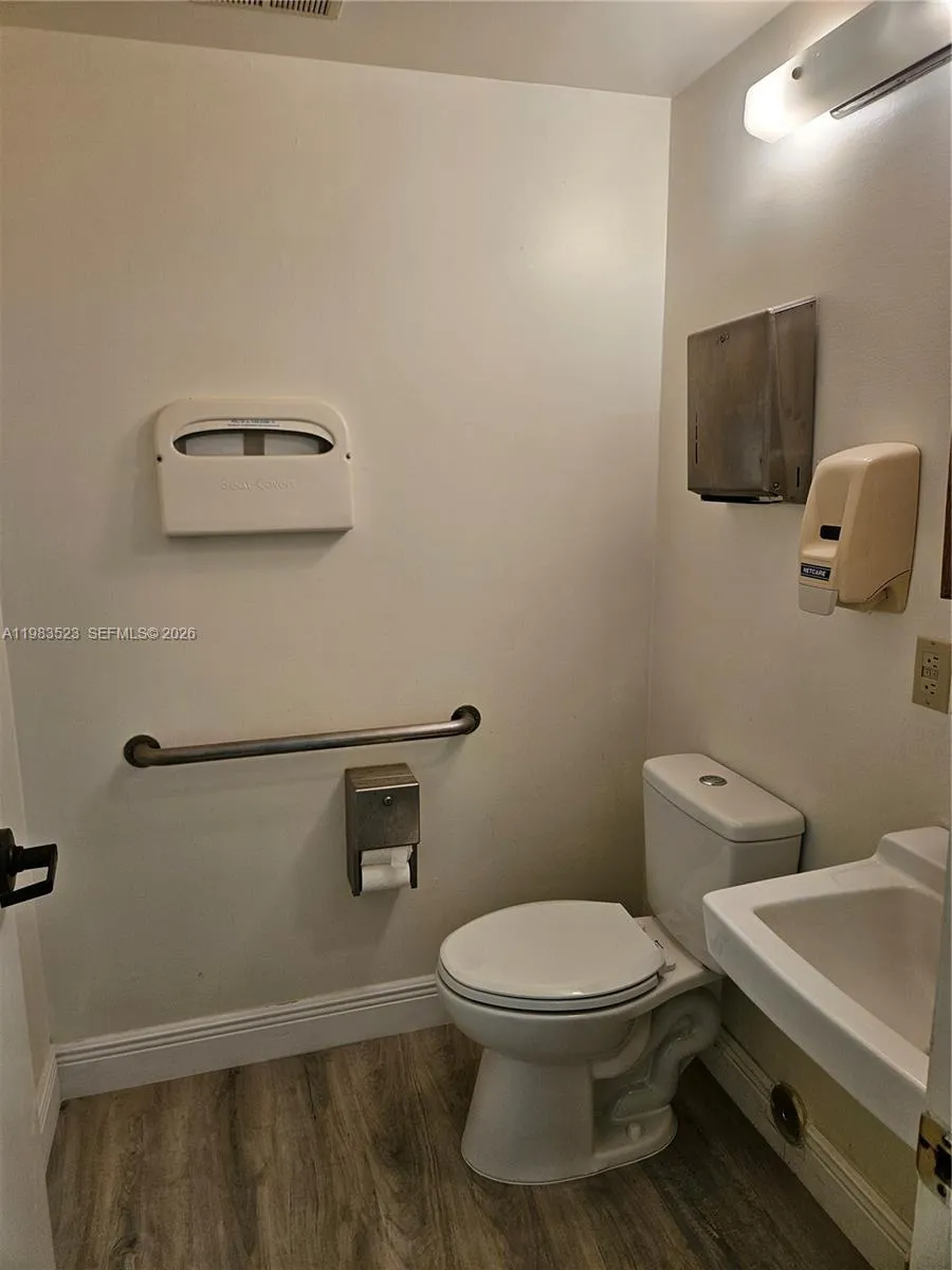 8890 W Oakland Park Blvd M, Sunrise, Florida 33351, Sunrise, Florida 33351, ,Commercial Sale,For Sale,8890 W Oakland Park Blvd M, Sunrise, Florida 33351,A11983523