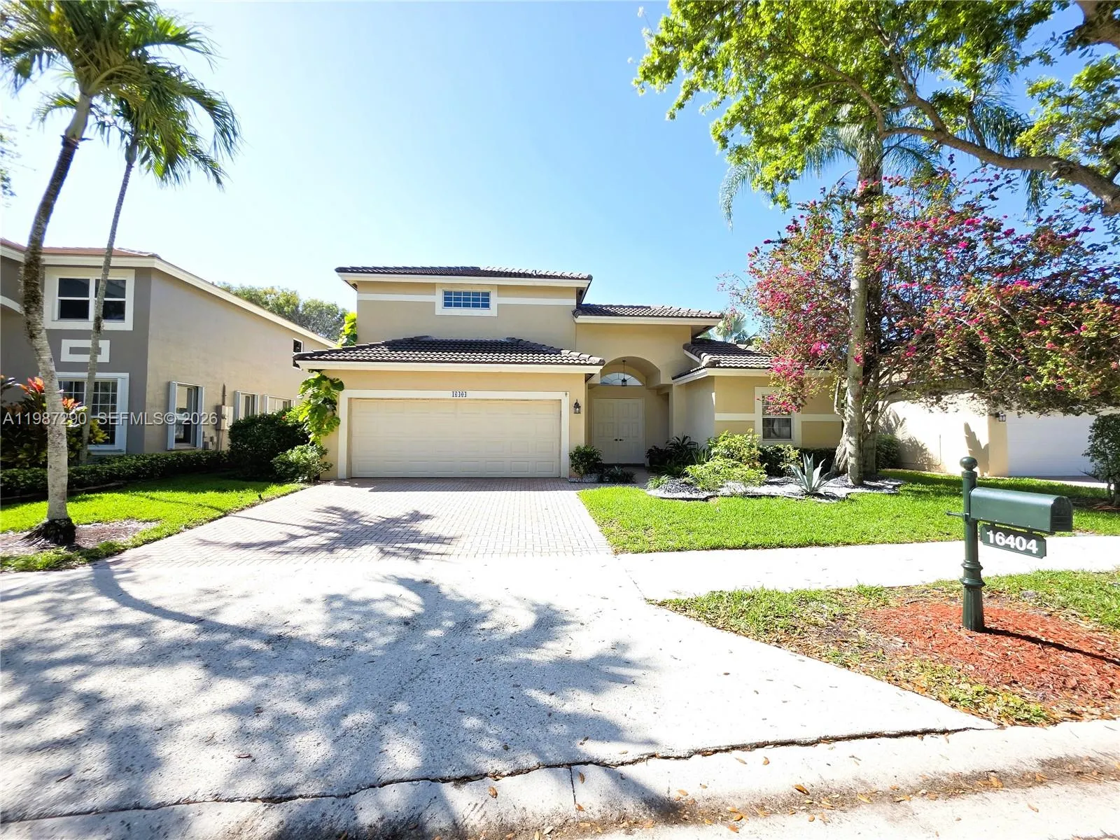 16404 Diamond Head Dr 0, Weston, Florida 33331, Weston, Florida 33331, 4 Bedrooms Bedrooms, ,4 BathroomsBathrooms,Residential Lease,For Rent,16404 Diamond Head Dr 0, Weston, Florida 33331,A11987290