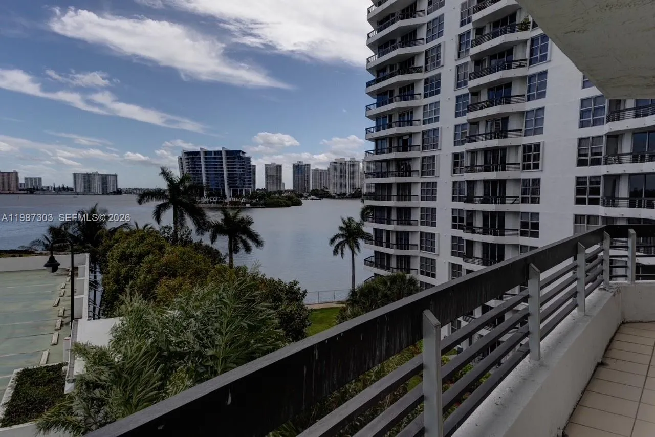 3600 Mystic Pointe Dr 613, Aventura, Florida 33180, Aventura, Florida 33180, 2 Bedrooms Bedrooms, ,2 BathroomsBathrooms,Residential,For Sale,3600 Mystic Pointe Dr 613, Aventura, Florida 33180,A11987303