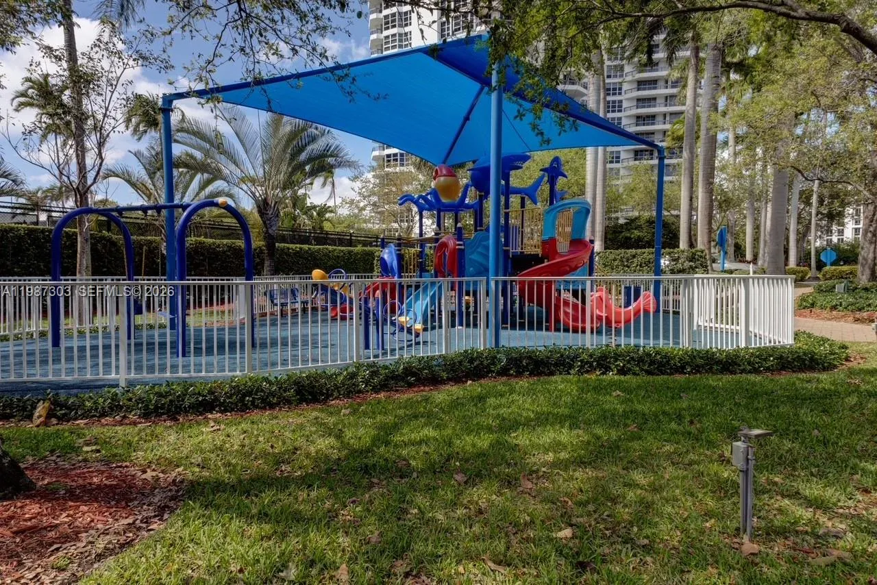 3600 Mystic Pointe Dr 613, Aventura, Florida 33180, Aventura, Florida 33180, 2 Bedrooms Bedrooms, ,2 BathroomsBathrooms,Residential,For Sale,3600 Mystic Pointe Dr 613, Aventura, Florida 33180,A11987303