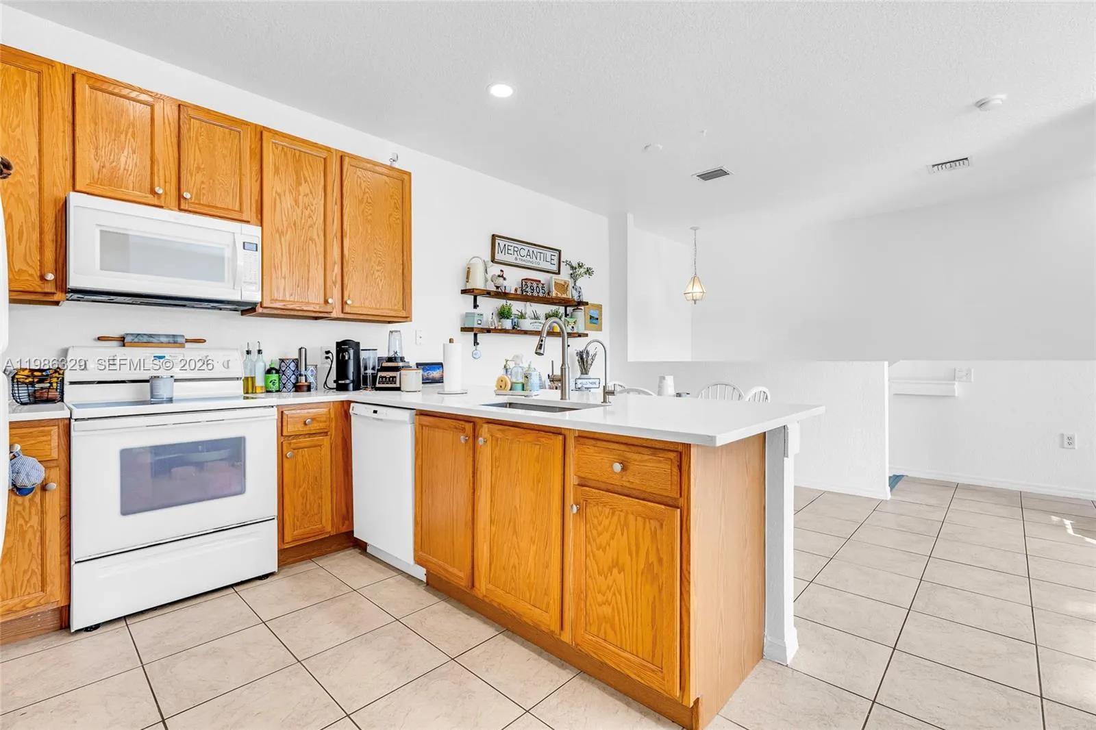 2905 Crestwood Ter 3203, Margate, Florida 33063, Margate, Florida 33063, 2 Bedrooms Bedrooms, ,2 BathroomsBathrooms,Residential Lease,For Rent,2905 Crestwood Ter 3203, Margate, Florida 33063,A11986329