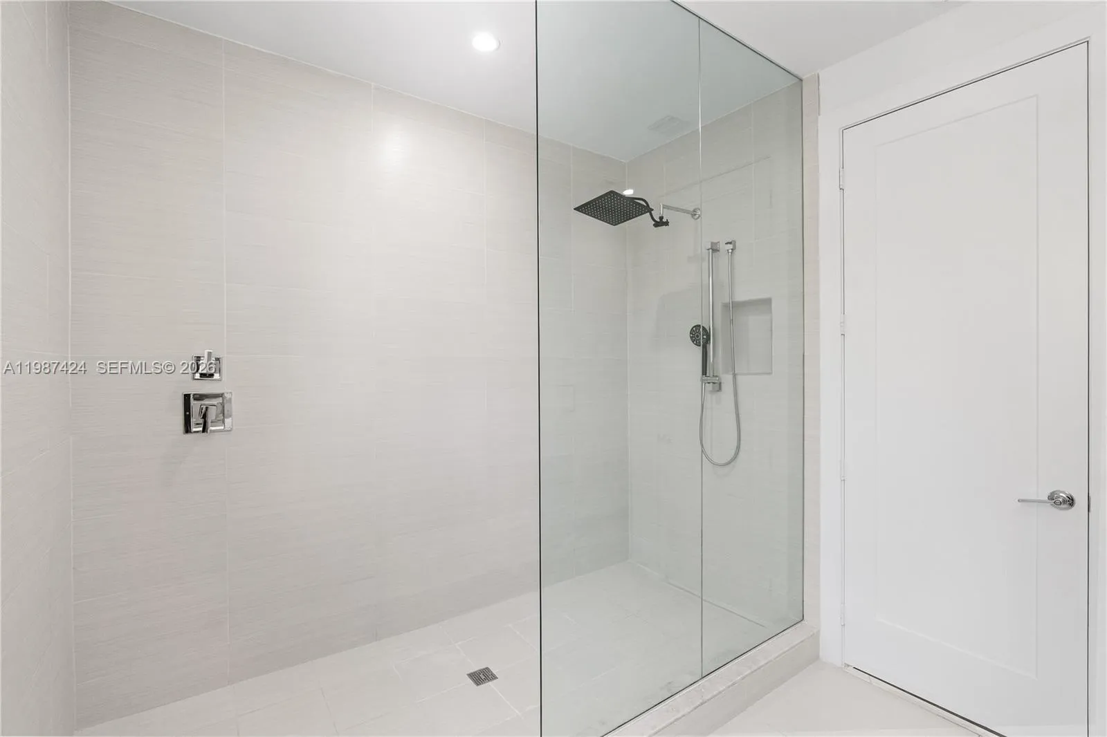 6432 Nw 104th Ct, Doral, Florida 33178, Doral, Florida 33178, 4 Bedrooms Bedrooms, ,3 BathroomsBathrooms,Residential Lease,For Rent,6432 Nw 104th Ct, Doral, Florida 33178,A11987424