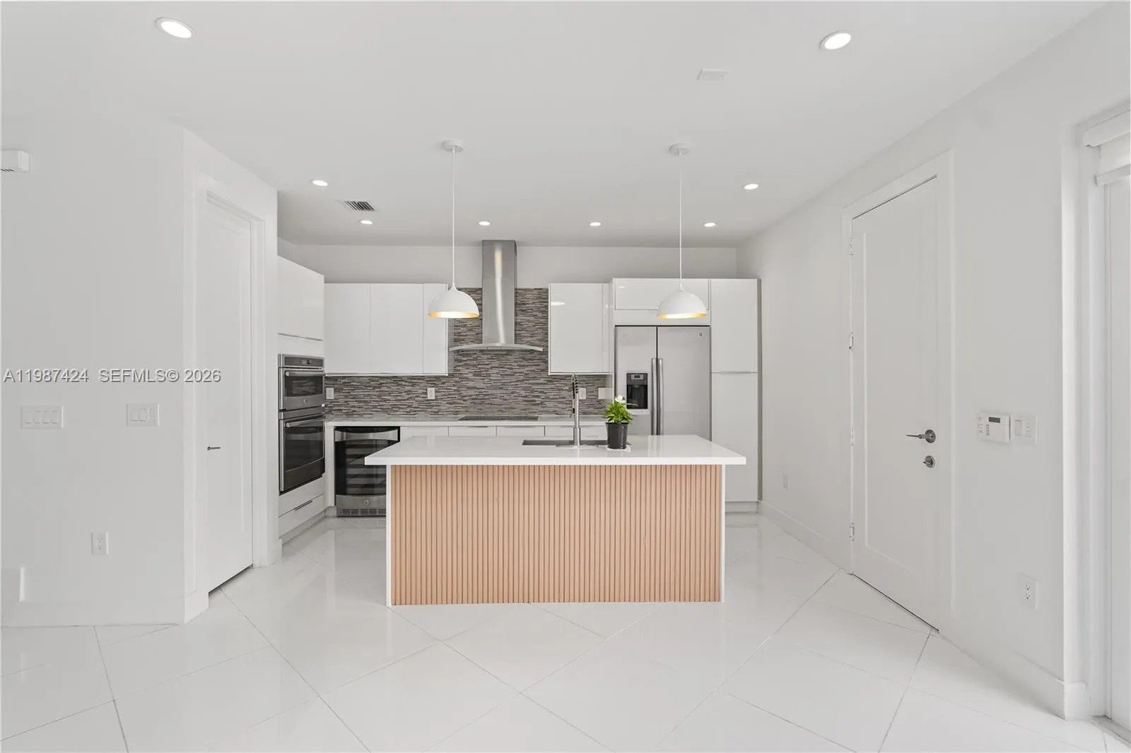 6432 Nw 104th Ct, Doral, Florida 33178, Doral, Florida 33178, 4 Bedrooms Bedrooms, ,3 BathroomsBathrooms,Residential Lease,For Rent,6432 Nw 104th Ct, Doral, Florida 33178,A11987424