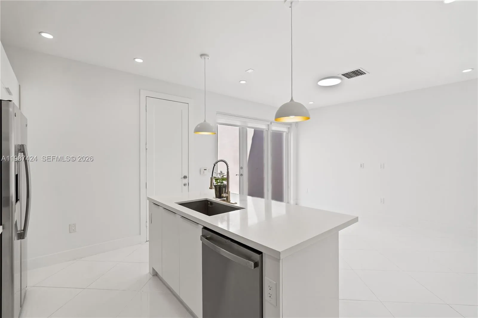 6432 Nw 104th Ct, Doral, Florida 33178, Doral, Florida 33178, 4 Bedrooms Bedrooms, ,3 BathroomsBathrooms,Residential Lease,For Rent,6432 Nw 104th Ct, Doral, Florida 33178,A11987424