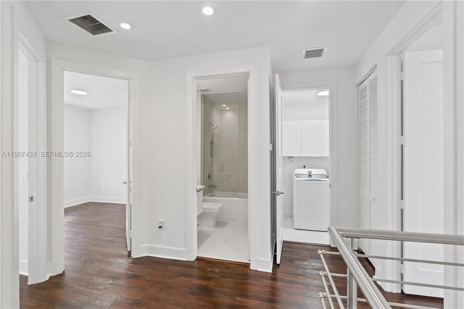 6432 Nw 104th Ct, Doral, Florida 33178, Doral, Florida 33178, 4 Bedrooms Bedrooms, ,3 BathroomsBathrooms,Residential Lease,For Rent,6432 Nw 104th Ct, Doral, Florida 33178,A11987424